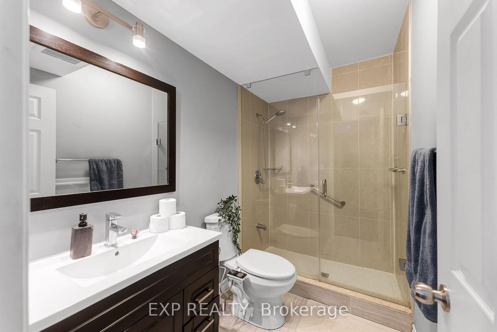 Photo 37 of 211 Ray Snow Boulevard, Newmarket, Woodland Hill — HOMEH
