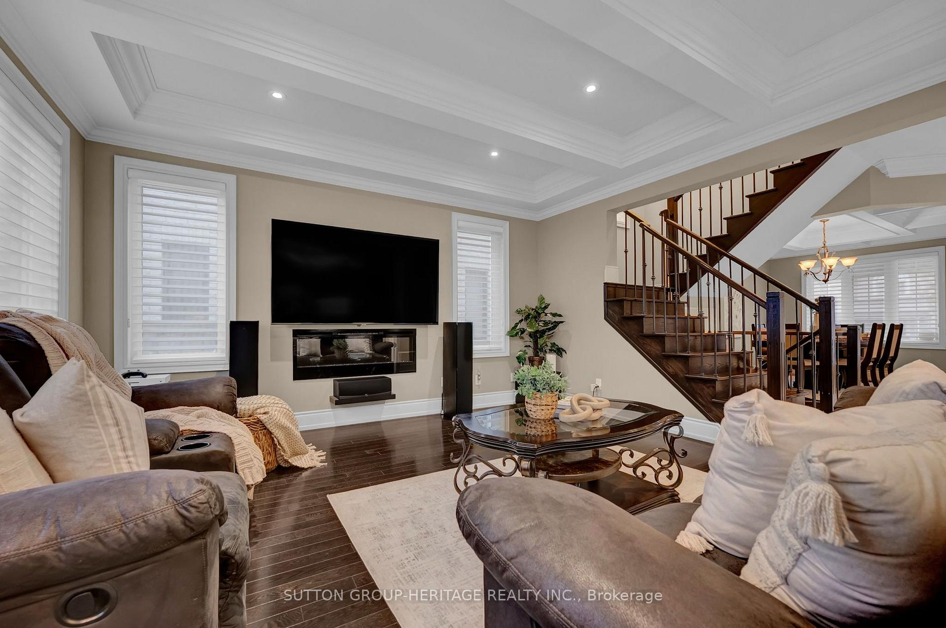 Photo 4 of 25 Charterhouse Drive, Whitby, Rolling Acres — HOMEH