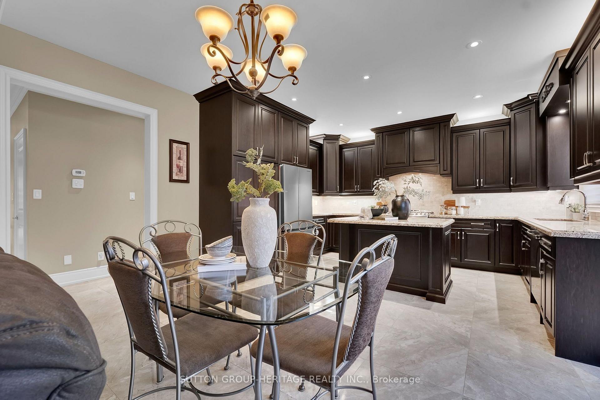 Photo 12 of 25 Charterhouse Drive, Whitby, Rolling Acres — HOMEH