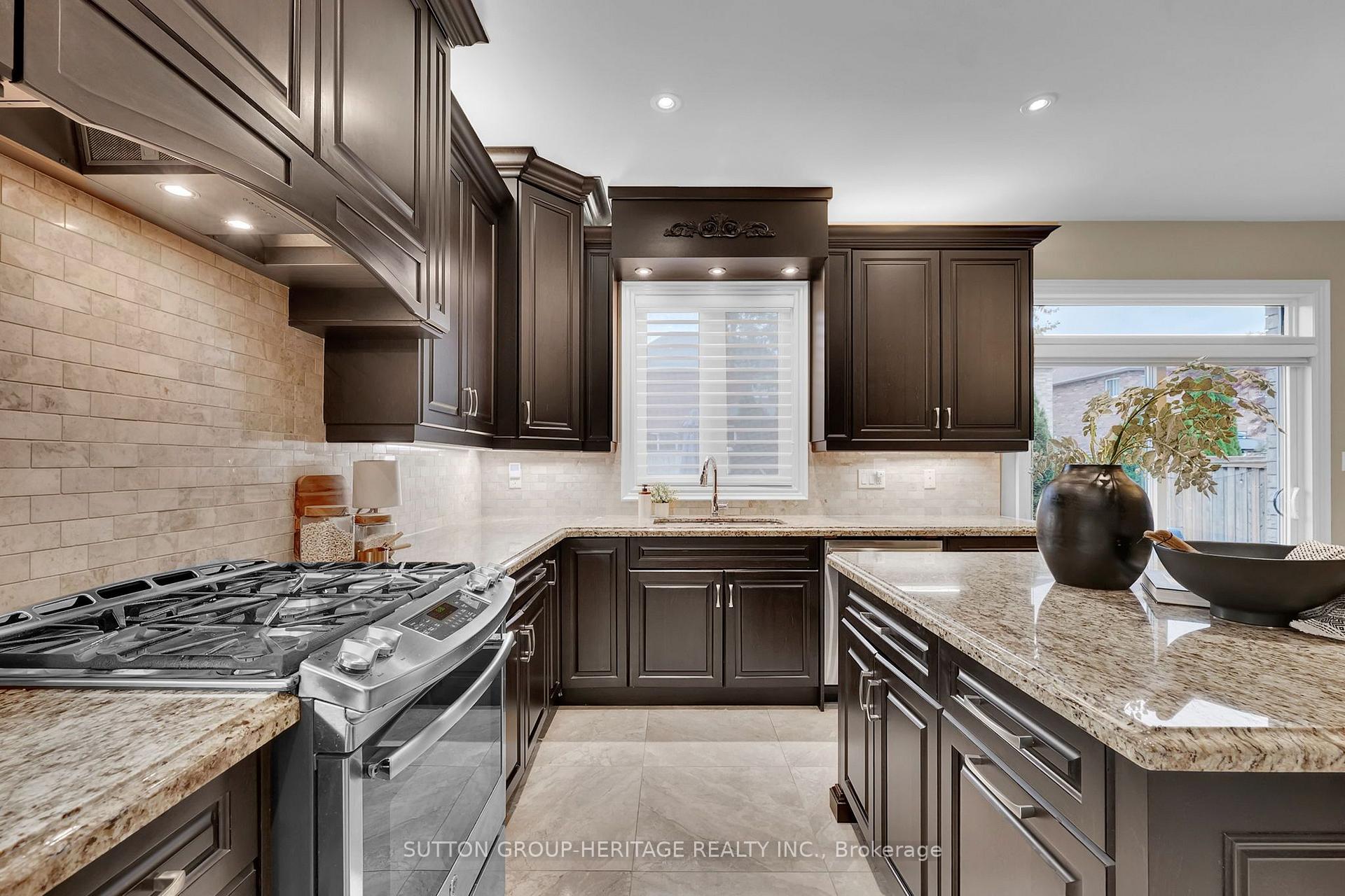 Photo 15 of 25 Charterhouse Drive, Whitby, Rolling Acres — HOMEH
