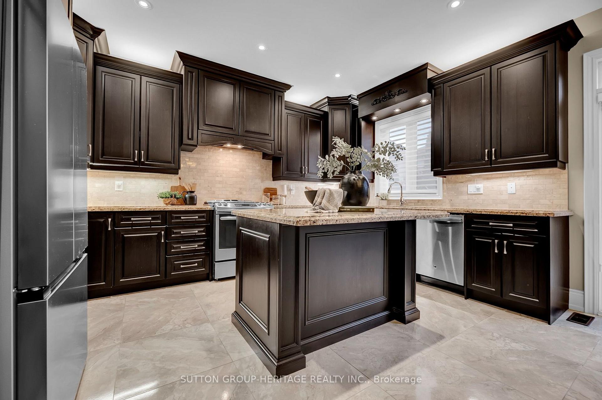 Photo 18 of 25 Charterhouse Drive, Whitby, Rolling Acres — HOMEH