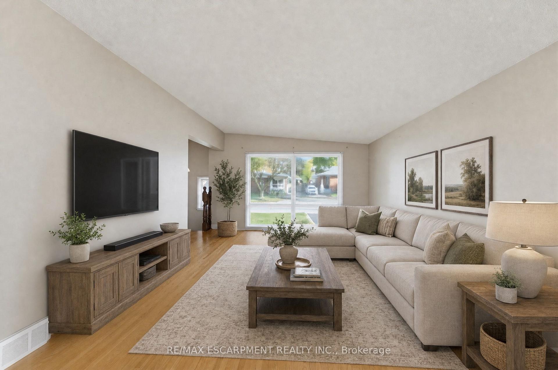 Photo 4 of 34 Fielding Crescent, Hamilton, Lawfield — HOMEH