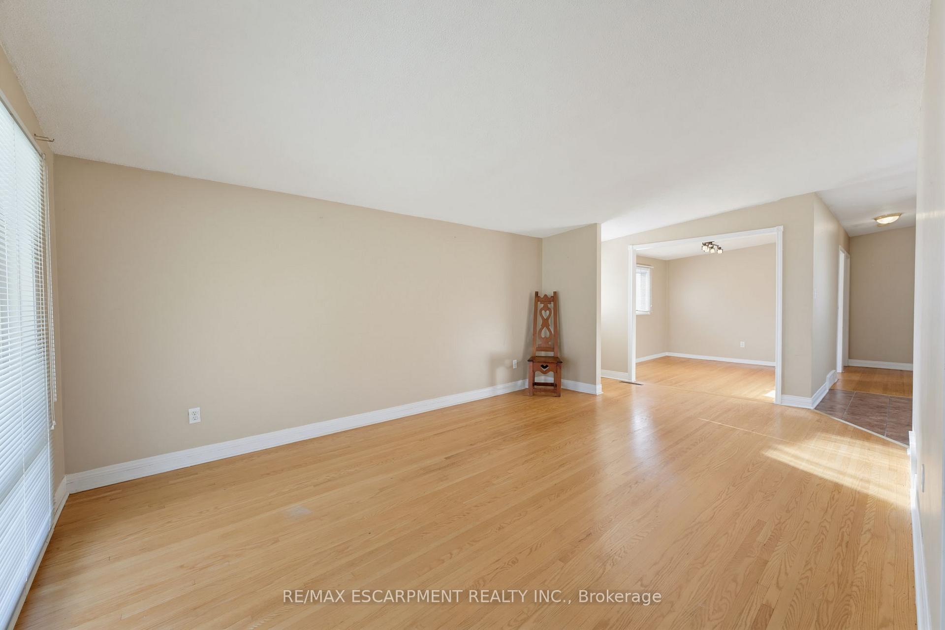 Photo 7 of 34 Fielding Crescent, Hamilton, Lawfield — HOMEH