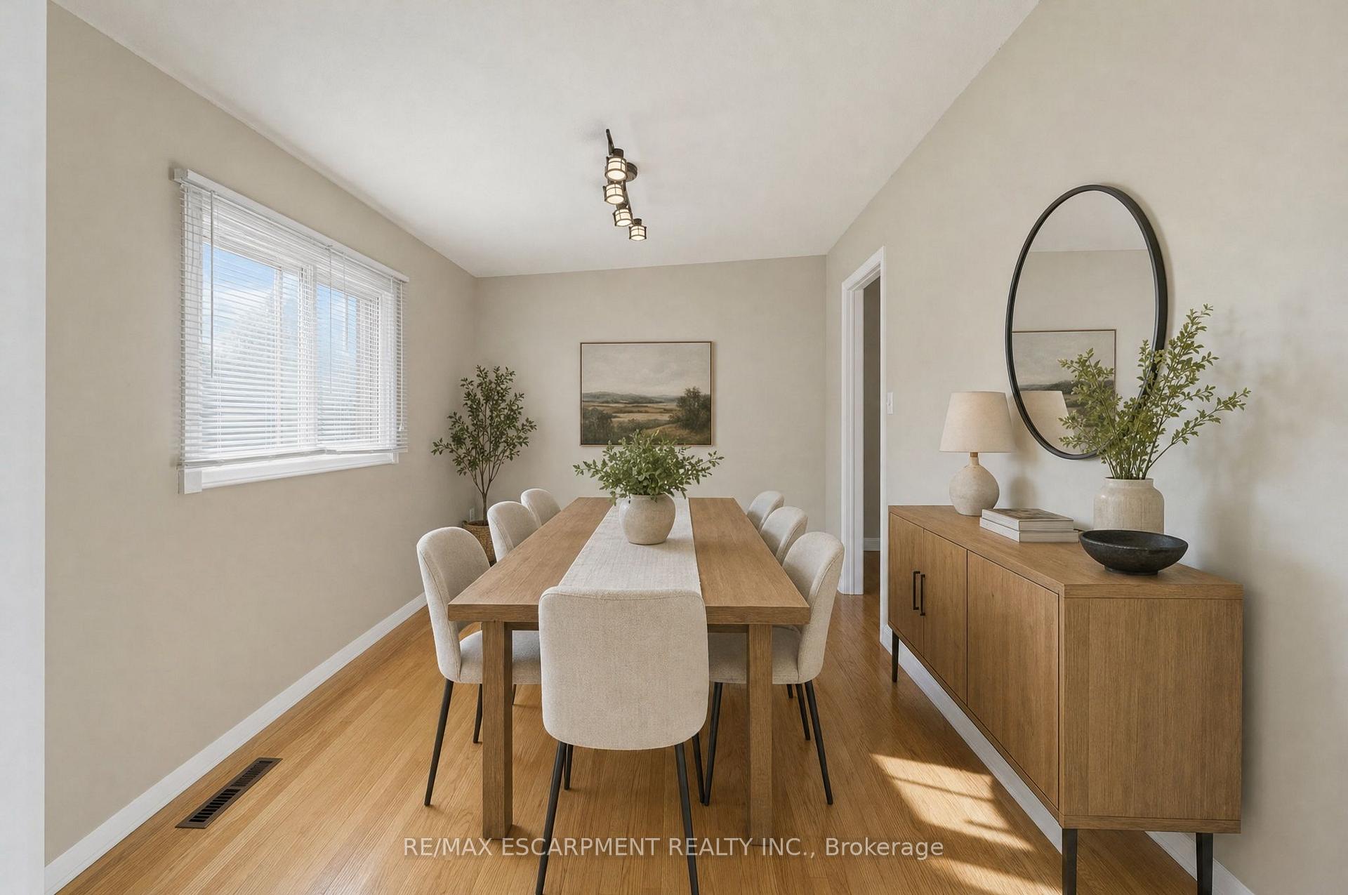 Photo 8 of 34 Fielding Crescent, Hamilton, Lawfield — HOMEH