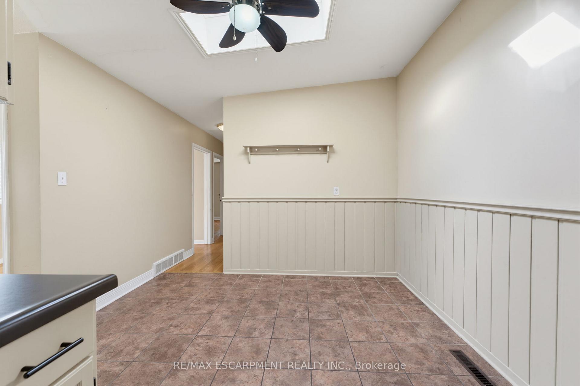 Photo 15 of 34 Fielding Crescent, Hamilton, Lawfield — HOMEH