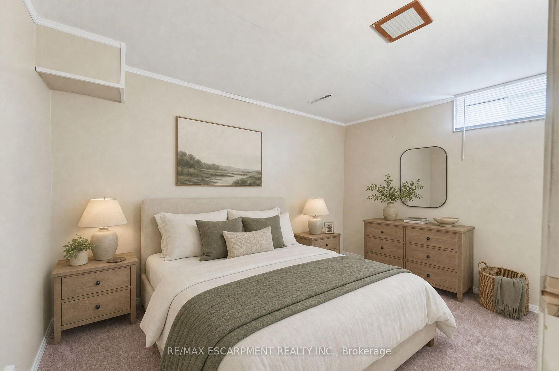 Photo 24 of 34 Fielding Crescent, Hamilton, Lawfield — HOMEH