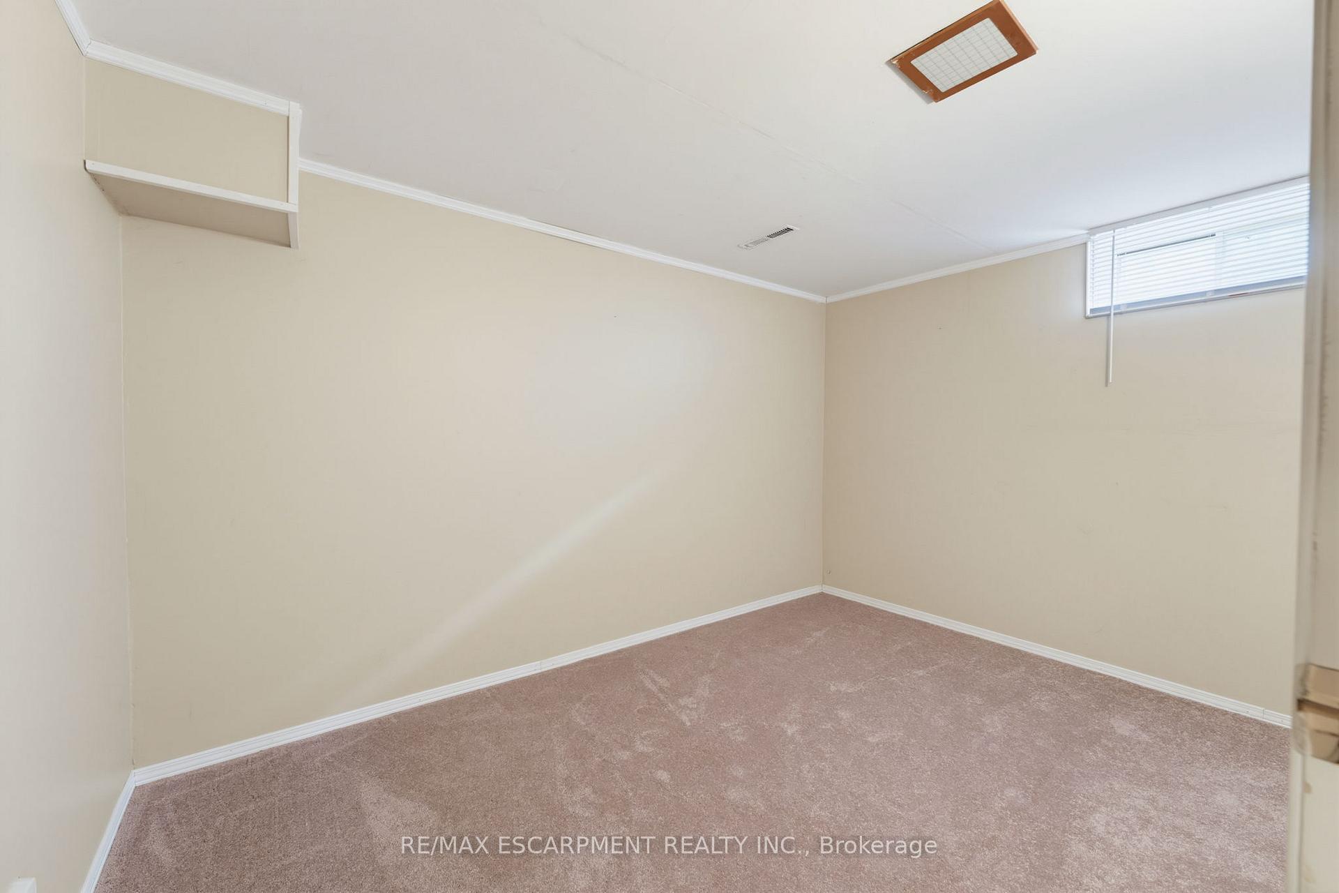 Photo 25 of 34 Fielding Crescent, Hamilton, Lawfield — HOMEH