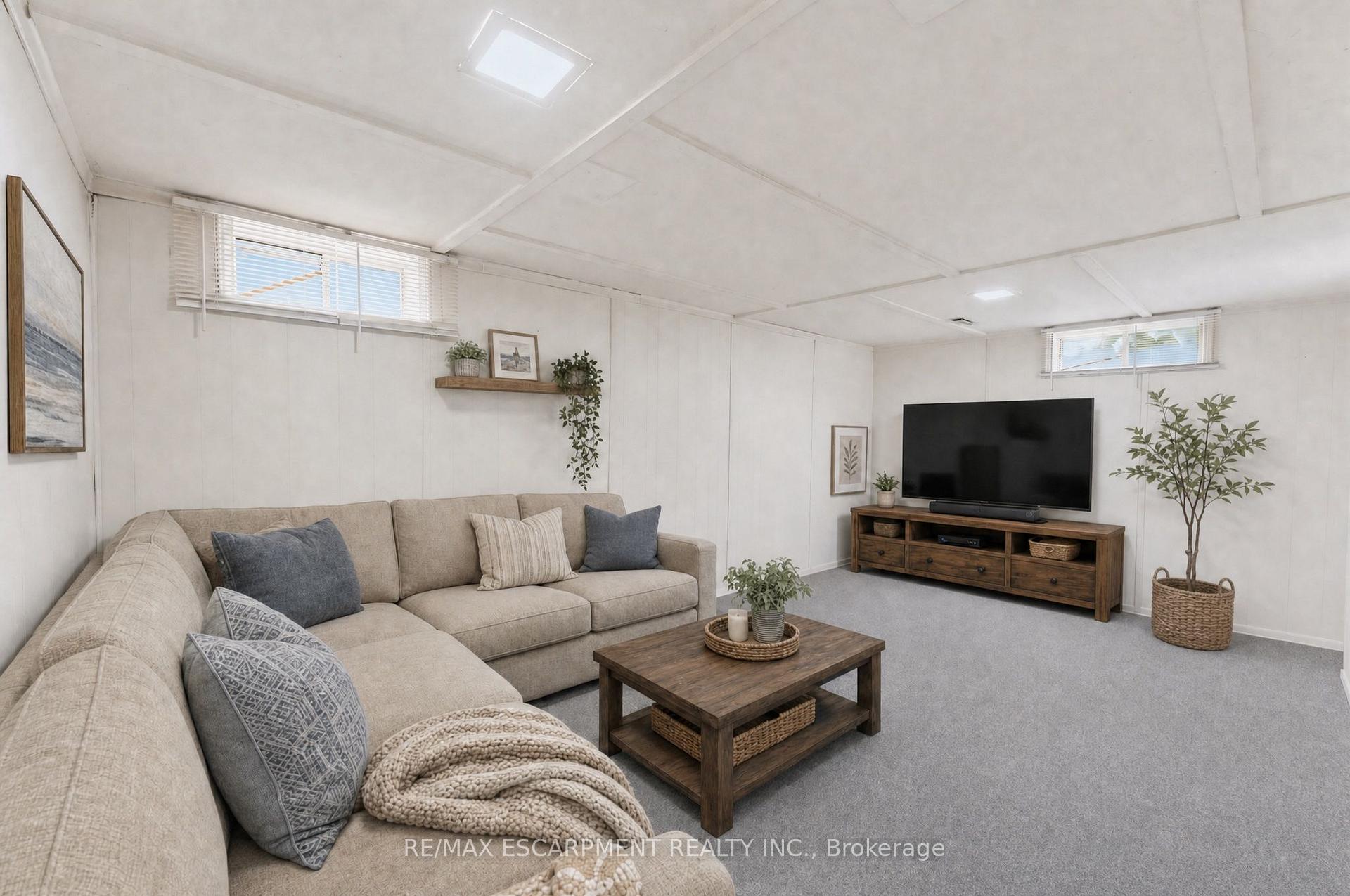 Photo 26 of 34 Fielding Crescent, Hamilton, Lawfield — HOMEH
