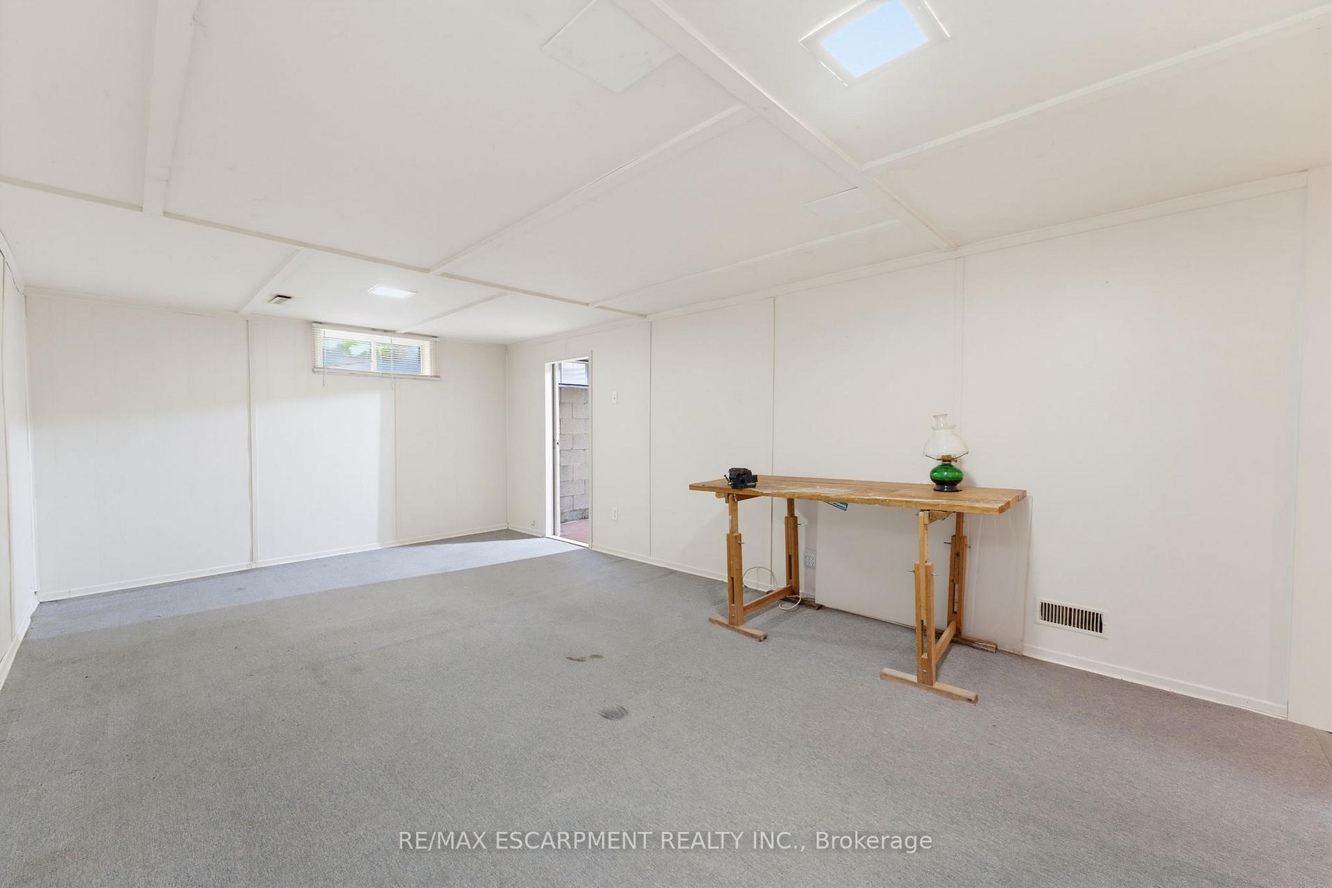 Photo 28 of 34 Fielding Crescent, Hamilton, Lawfield — HOMEH