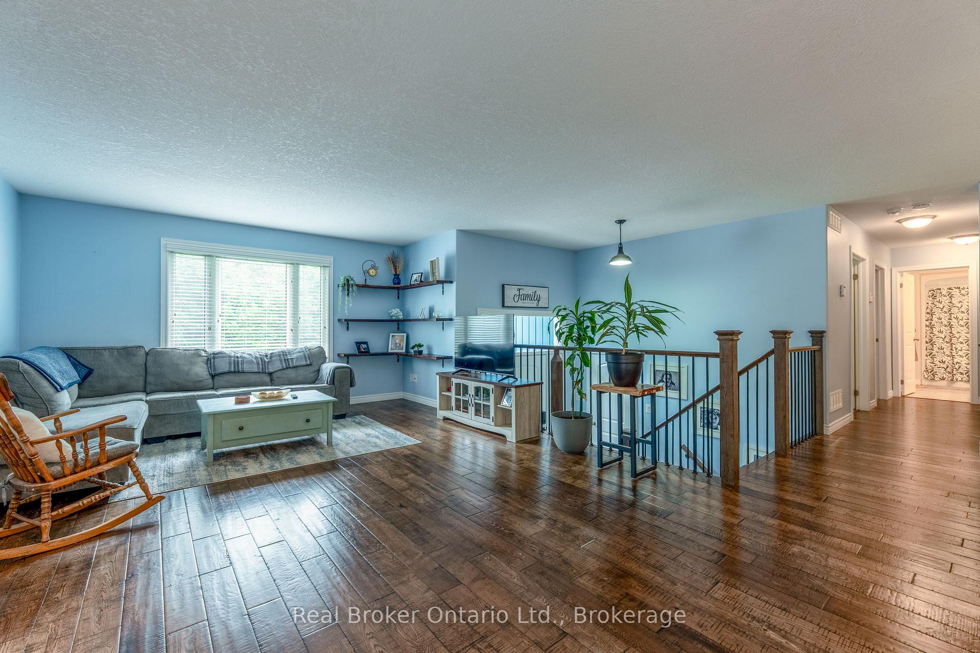 Photo 9 of 204 Golf Course Road, Wasaga Beach — HOMEH