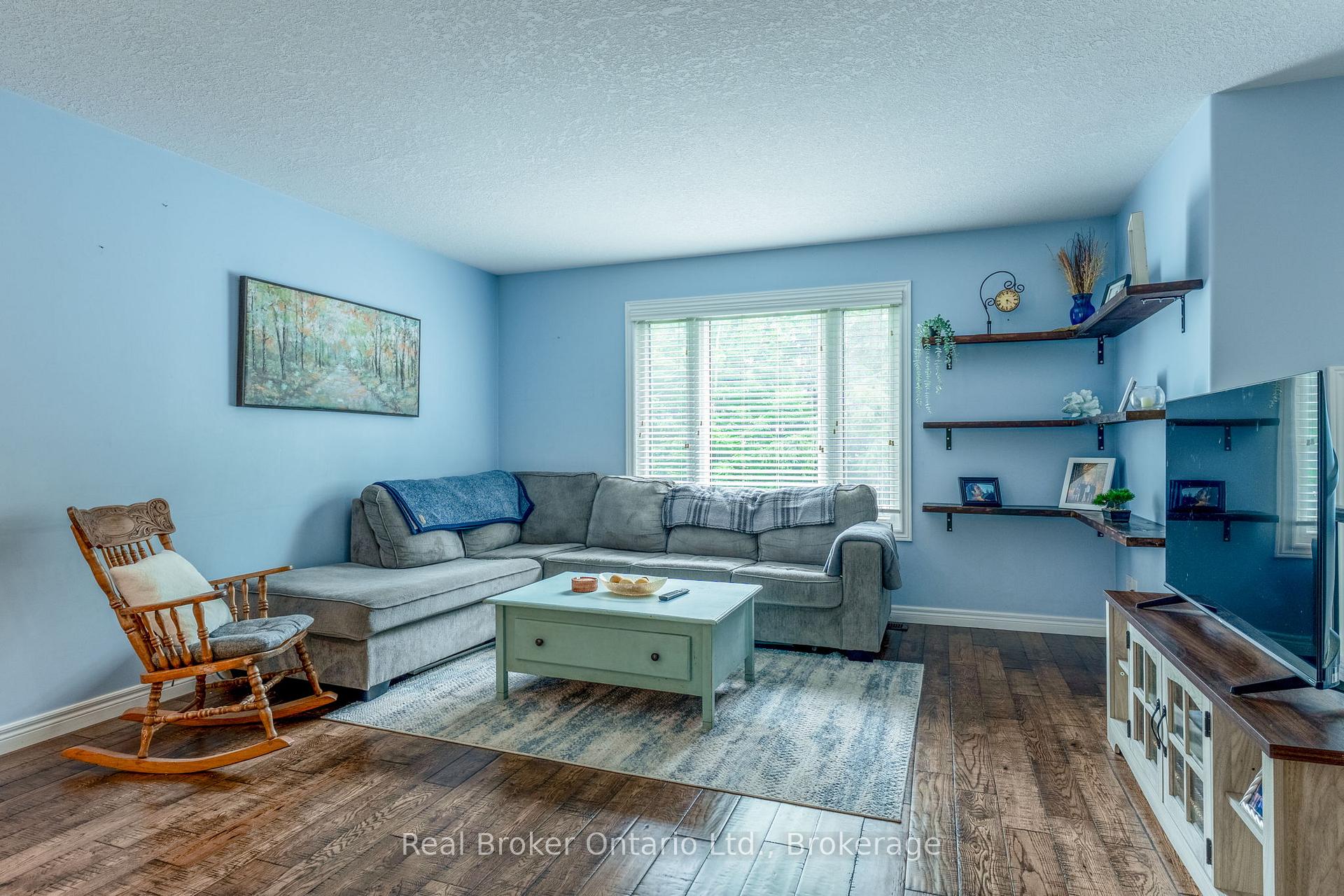 Photo 10 of 204 Golf Course Road, Wasaga Beach — HOMEH