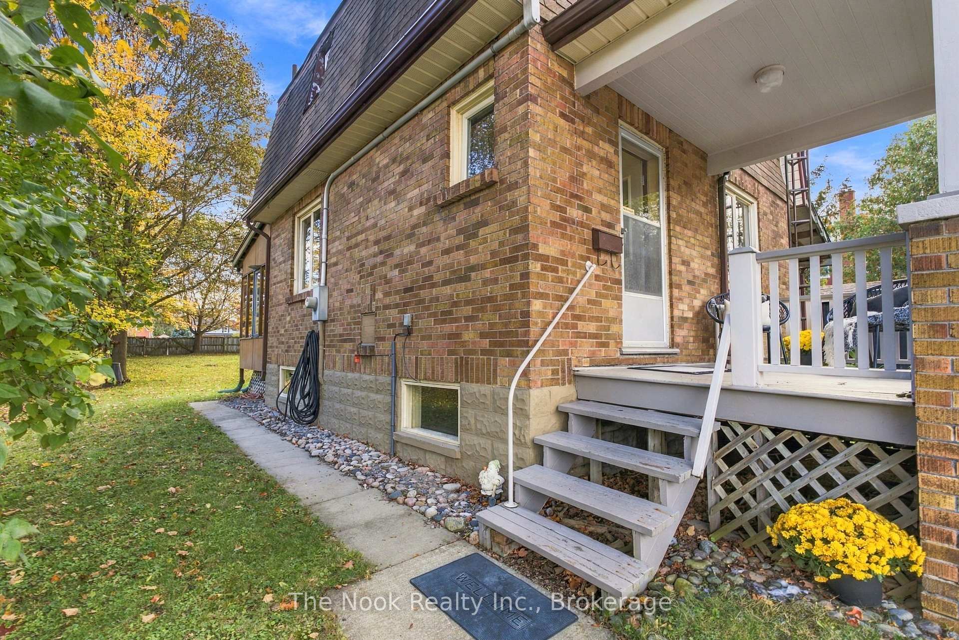 Photo 3 of 5 Grants Lane, Clarington, Bowmanville — HOMEH