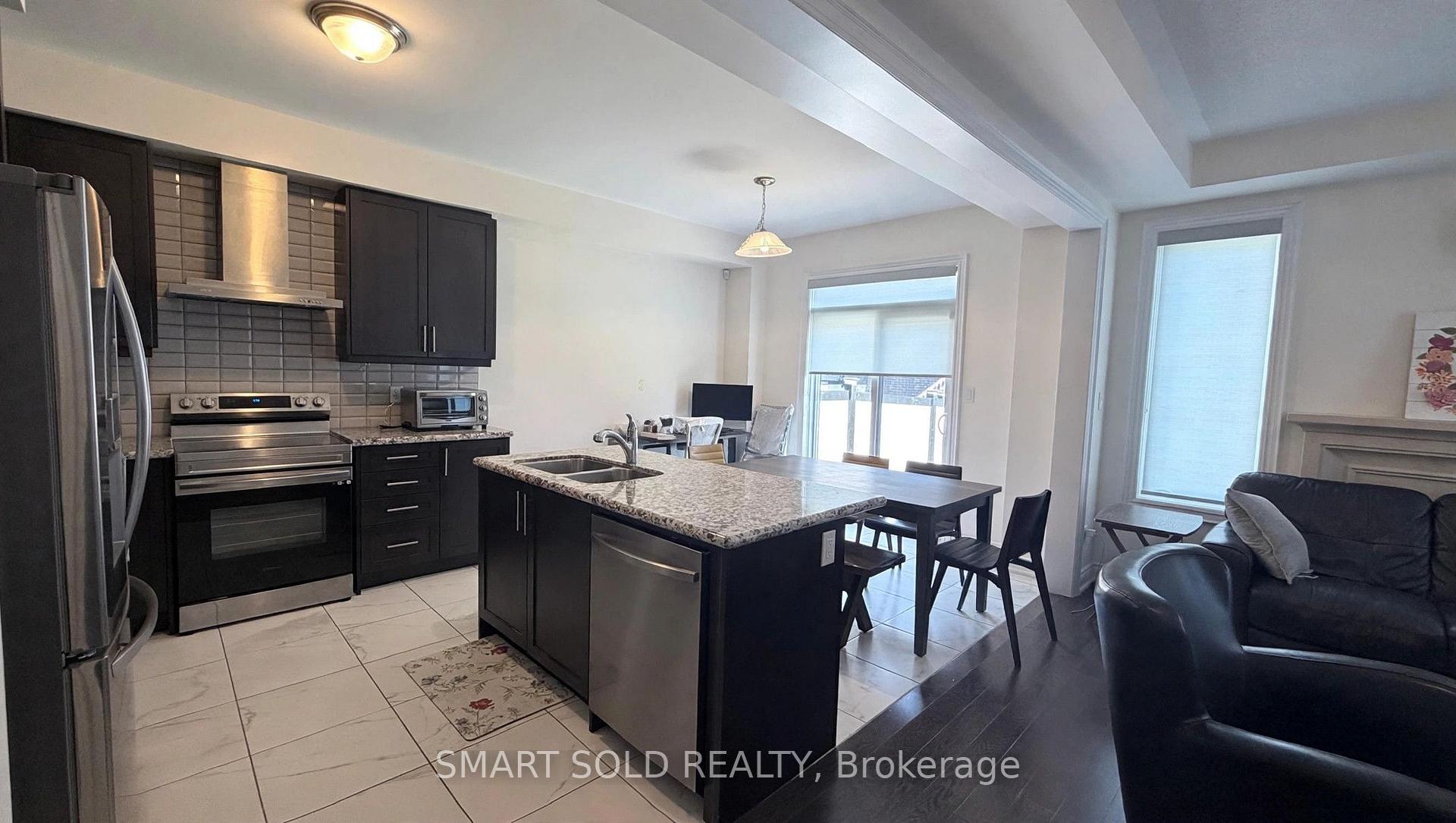 Photo 5 of 95 Hilts Drive, Richmond Hill, Rural Richmond Hill — HOMEH