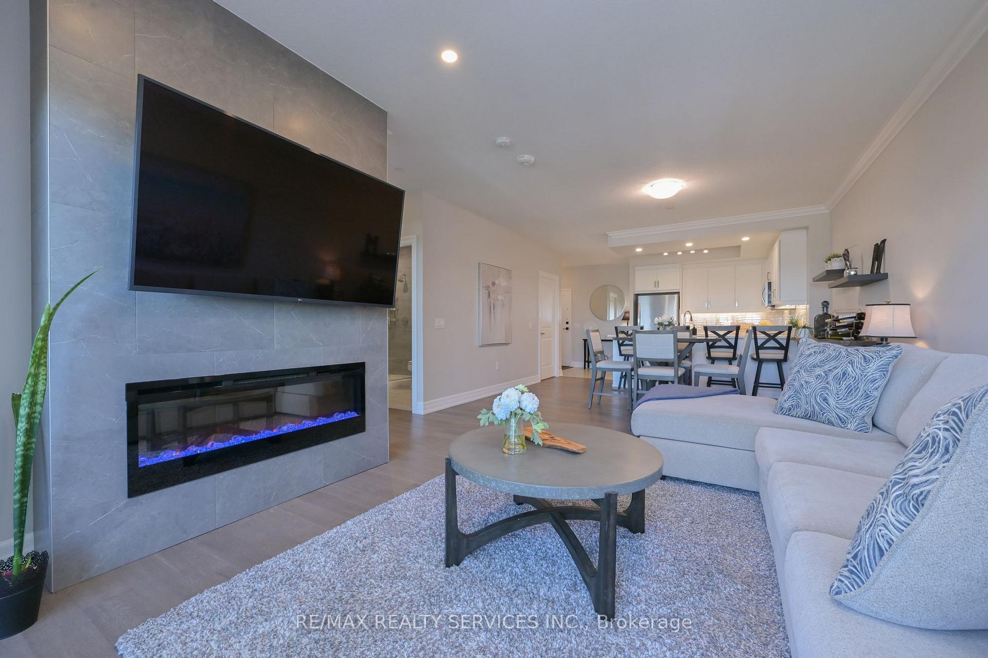 Photo 15 of Unit 809, 1878 Gordon Street, Guelph, Pineridge/Westminster Woods — HOMEH