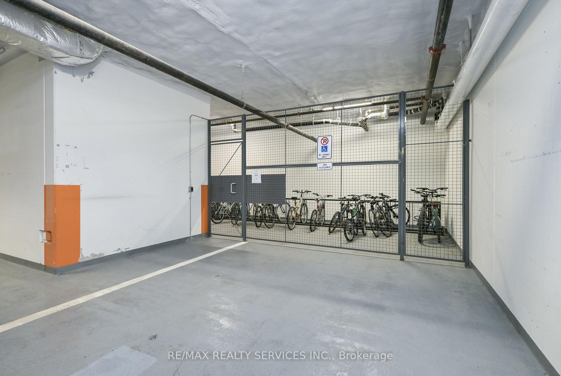 Photo 38 of Unit 809, 1878 Gordon Street, Guelph, Pineridge/Westminster Woods — HOMEH