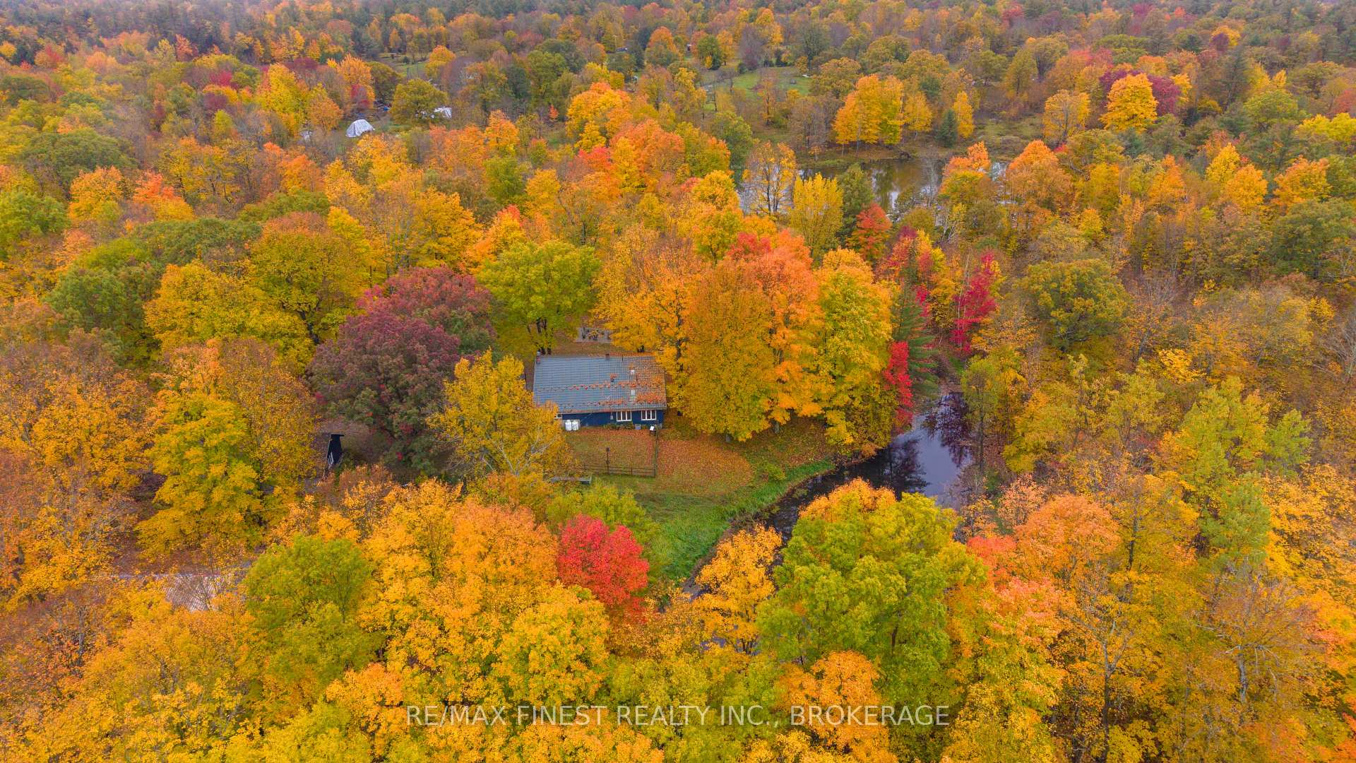 Photo 2 of 82 Bobs Lake Road, Frontenac, Frontenac South — HOMEH