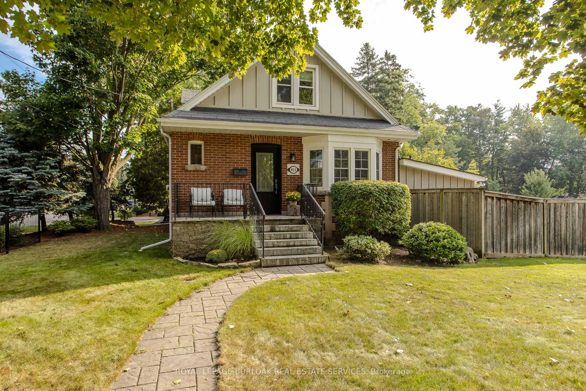Photo 2 of 911 Lasalle Park Road, Burlington, LaSalle — HOMEH
