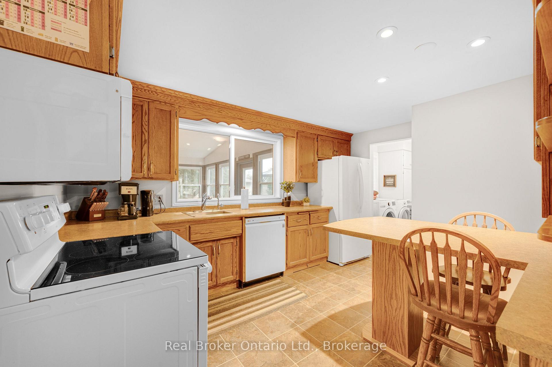 Photo 12 of 30 Westwood Crescent, Cambridge, Southwood - Kinbridge — HOMEH