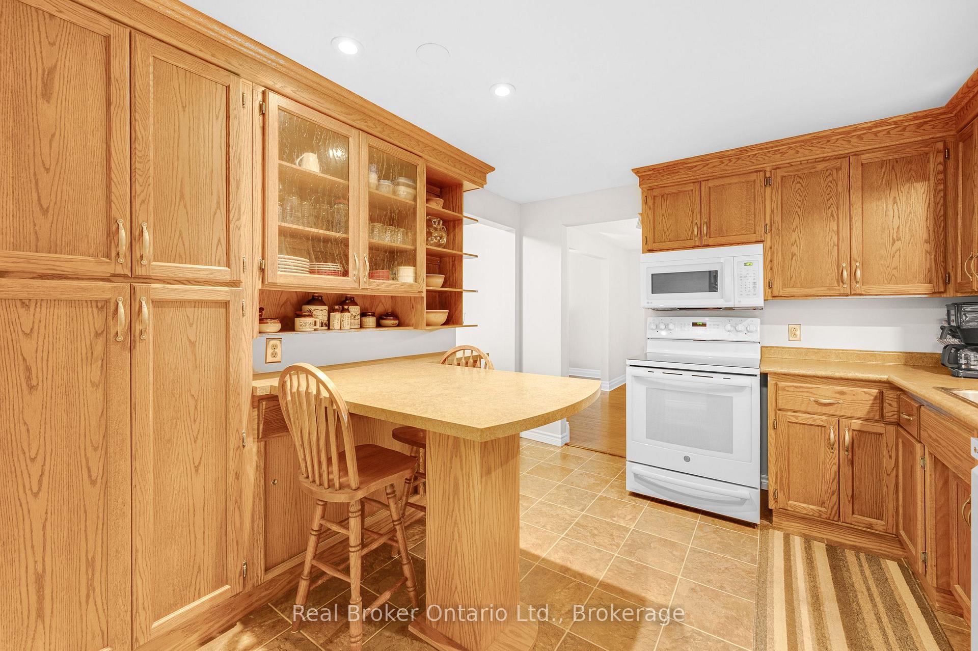 Photo 13 of 30 Westwood Crescent, Cambridge, Southwood - Kinbridge — HOMEH