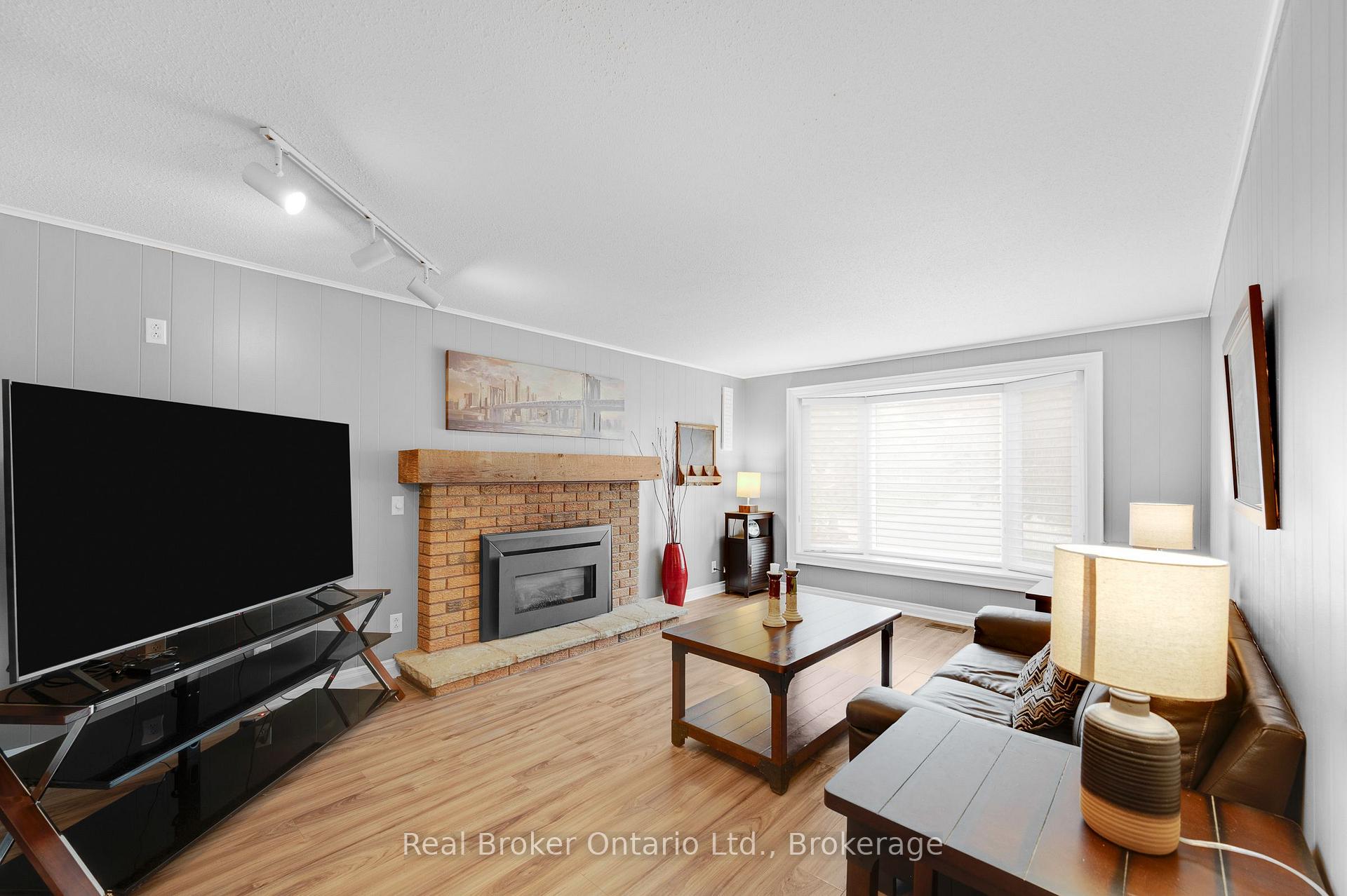 Photo 16 of 30 Westwood Crescent, Cambridge, Southwood - Kinbridge — HOMEH