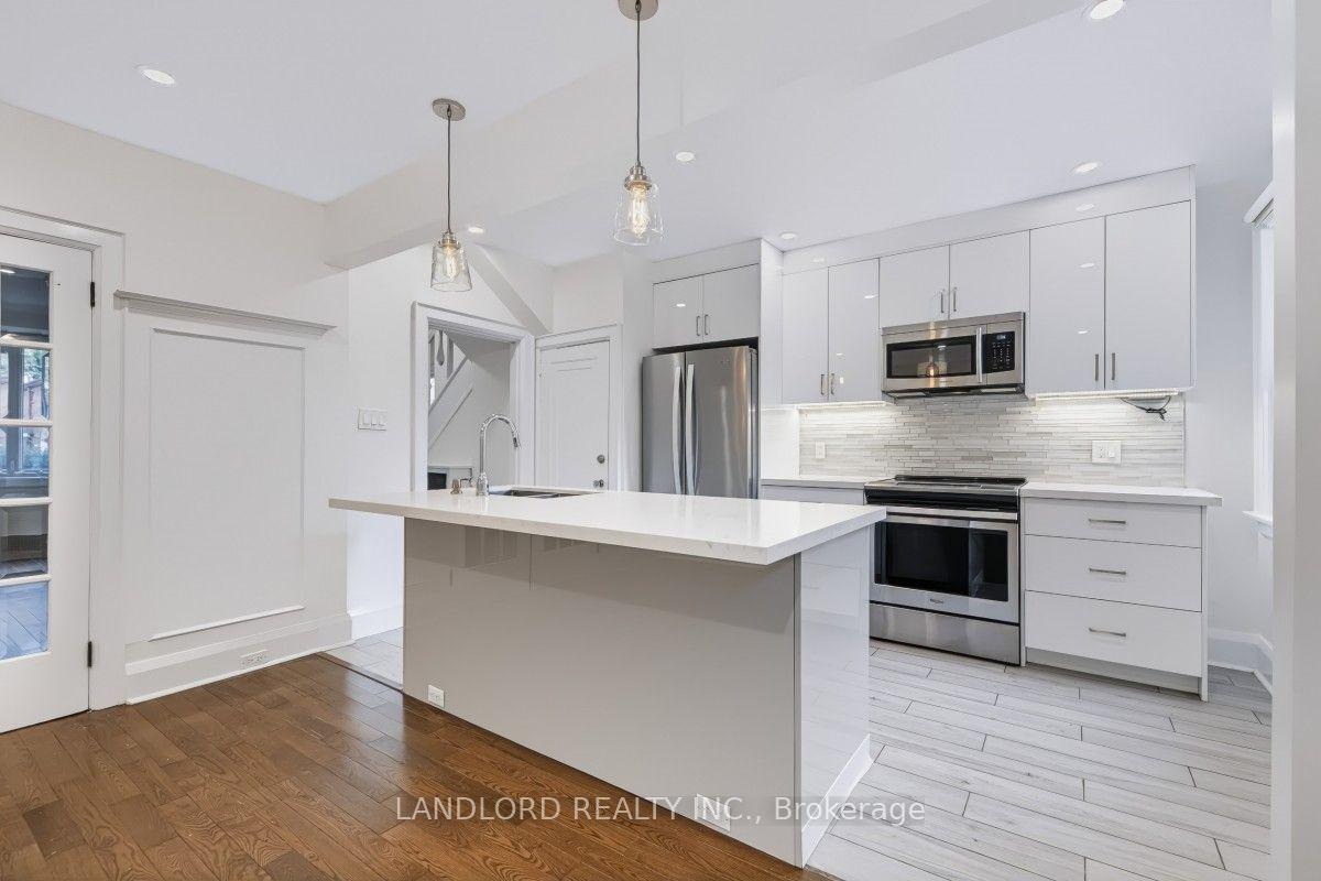 Photo 10 of 159 Lawrence Avenue W, Toronto, Lawrence Park South — HOMEH