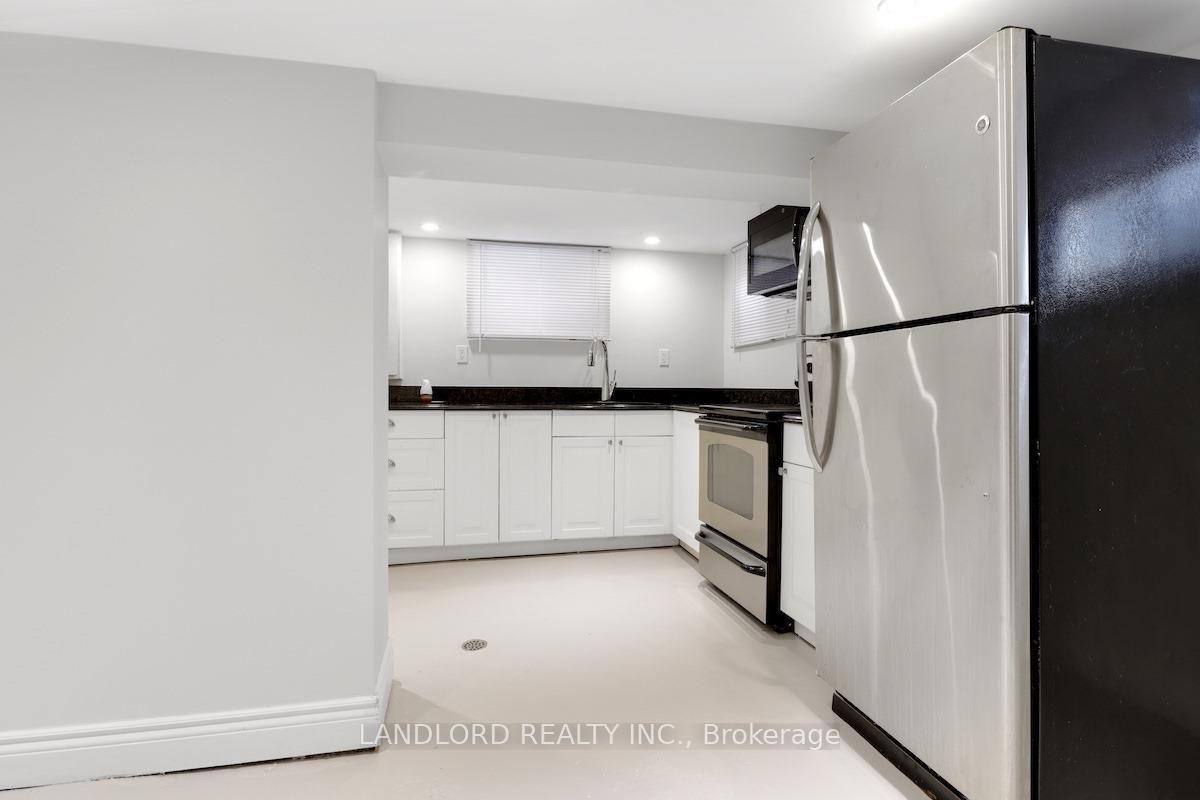 Photo 33 of 159 Lawrence Avenue W, Toronto, Lawrence Park South — HOMEH