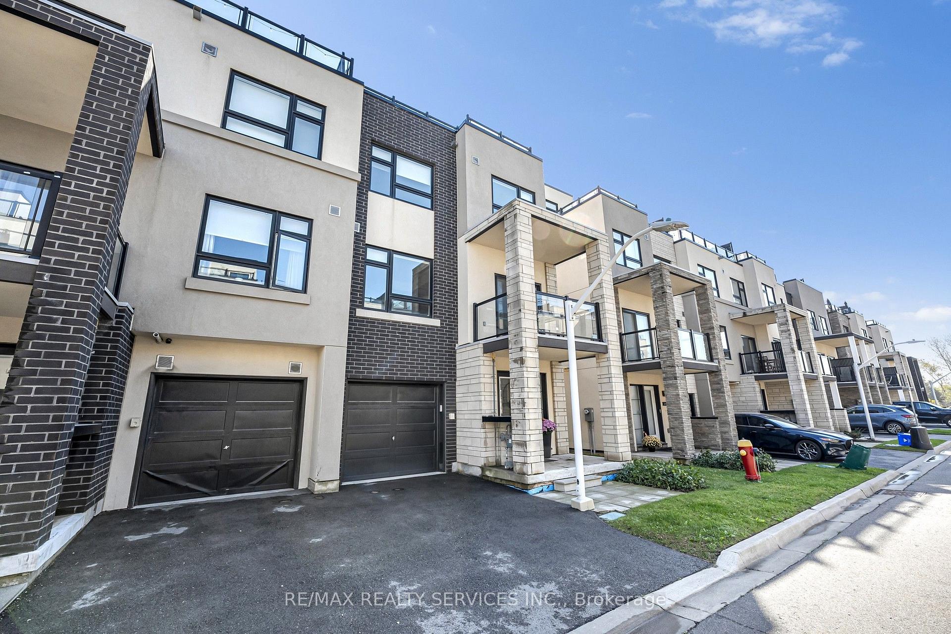 Photo 3 of Unit 35, 1121 Cooke Boulevard, Burlington, LaSalle — HOMEH