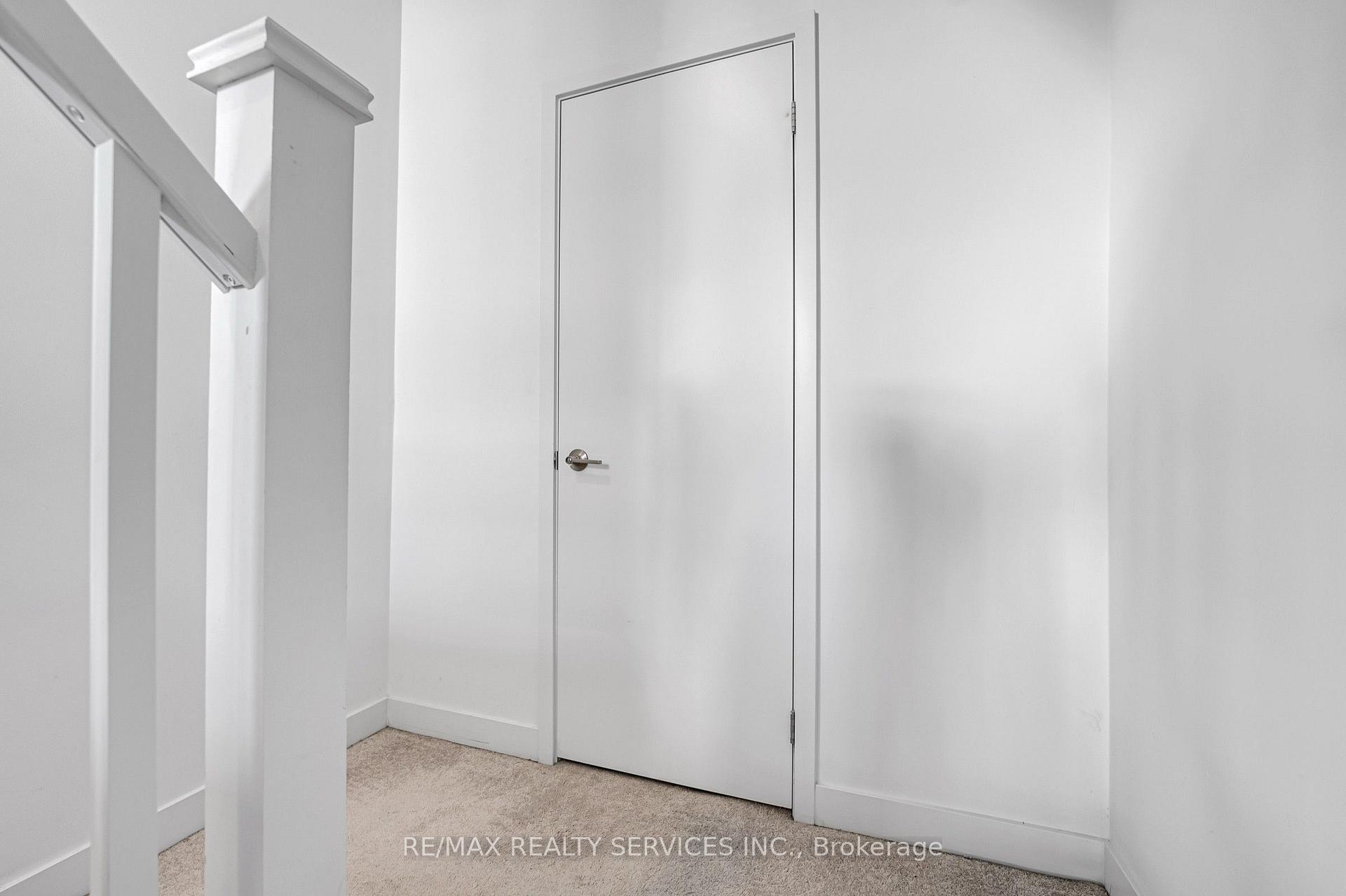 Photo 7 of Unit 35, 1121 Cooke Boulevard, Burlington, LaSalle — HOMEH