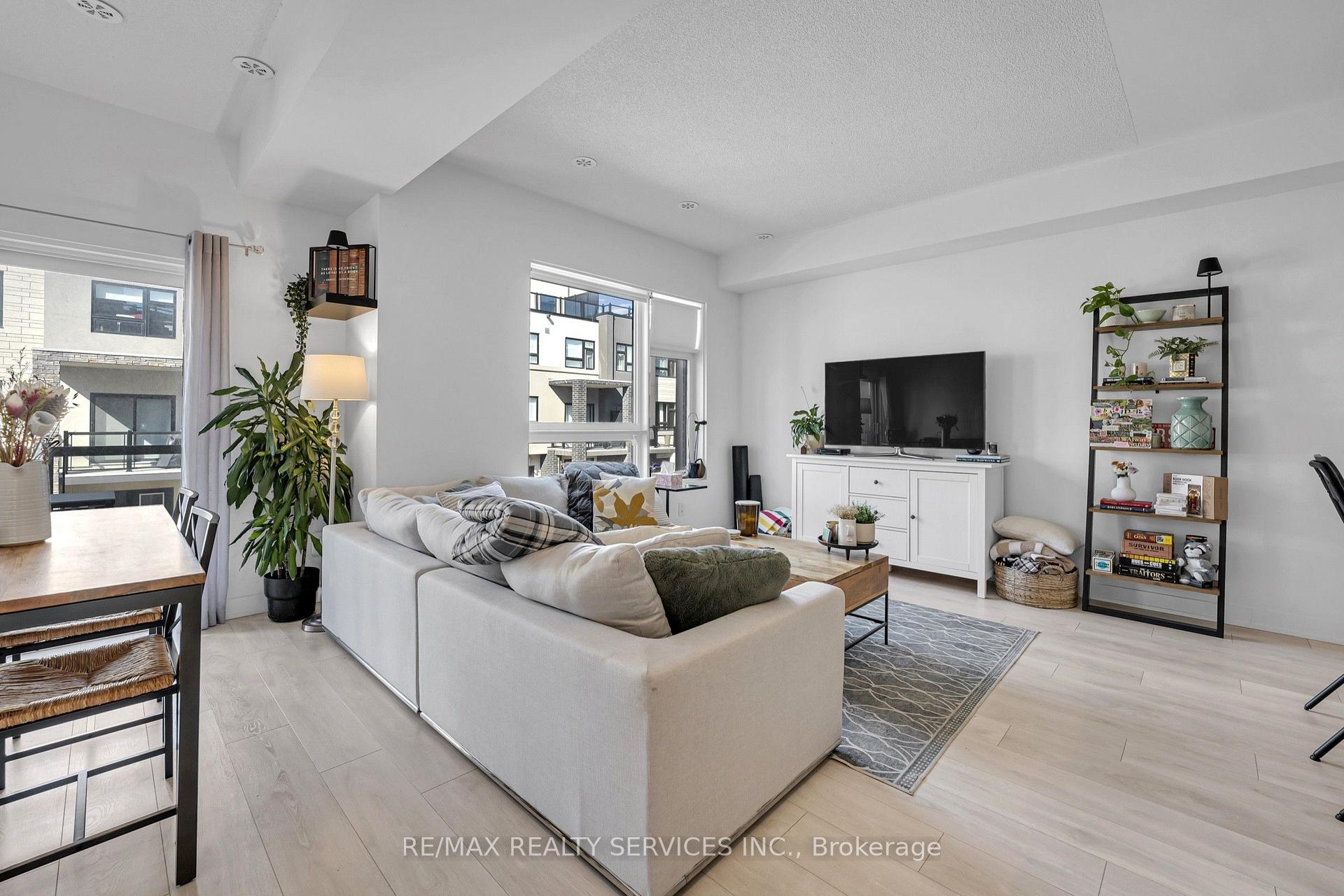 Photo 8 of Unit 35, 1121 Cooke Boulevard, Burlington, LaSalle — HOMEH