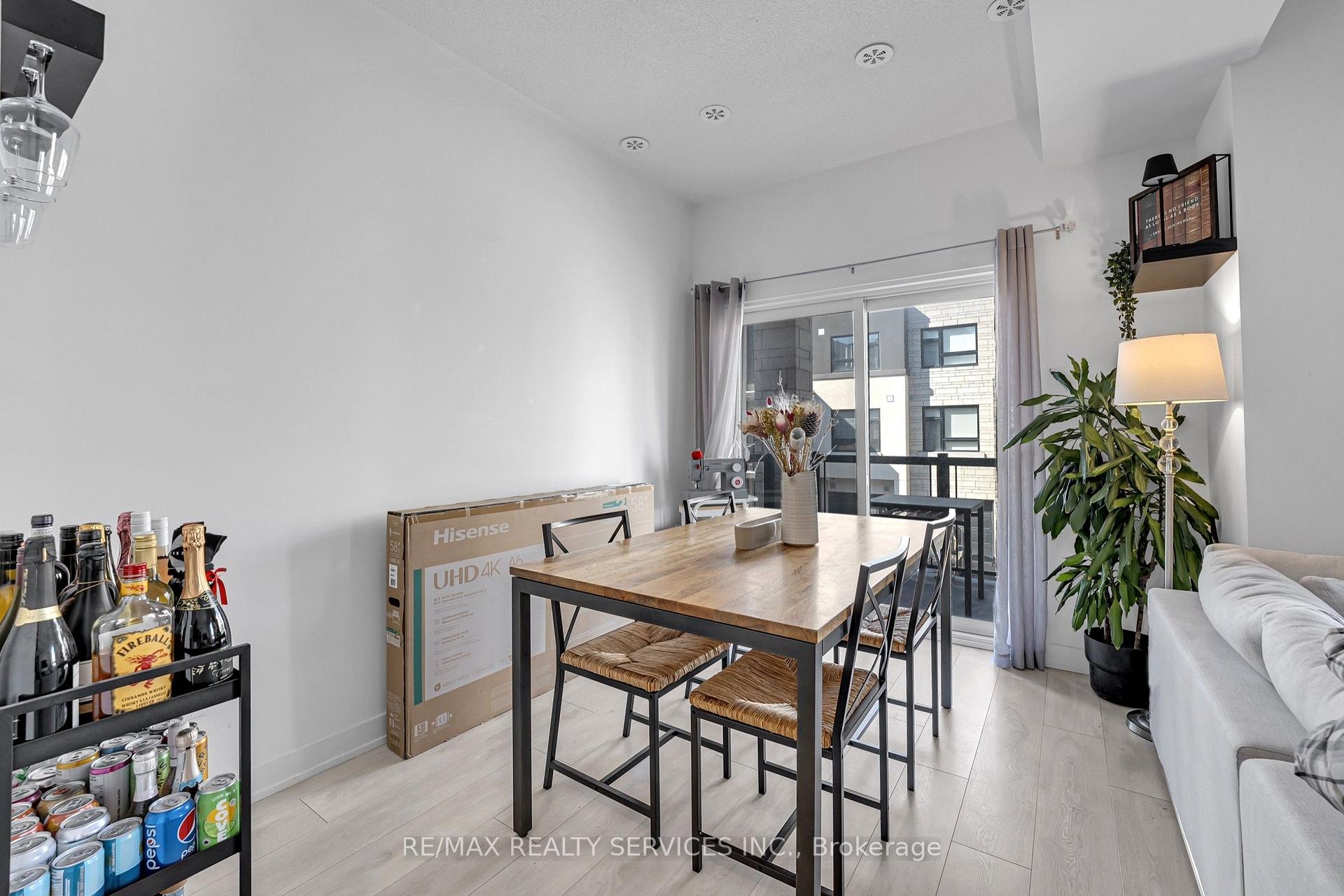 Photo 9 of Unit 35, 1121 Cooke Boulevard, Burlington, LaSalle — HOMEH
