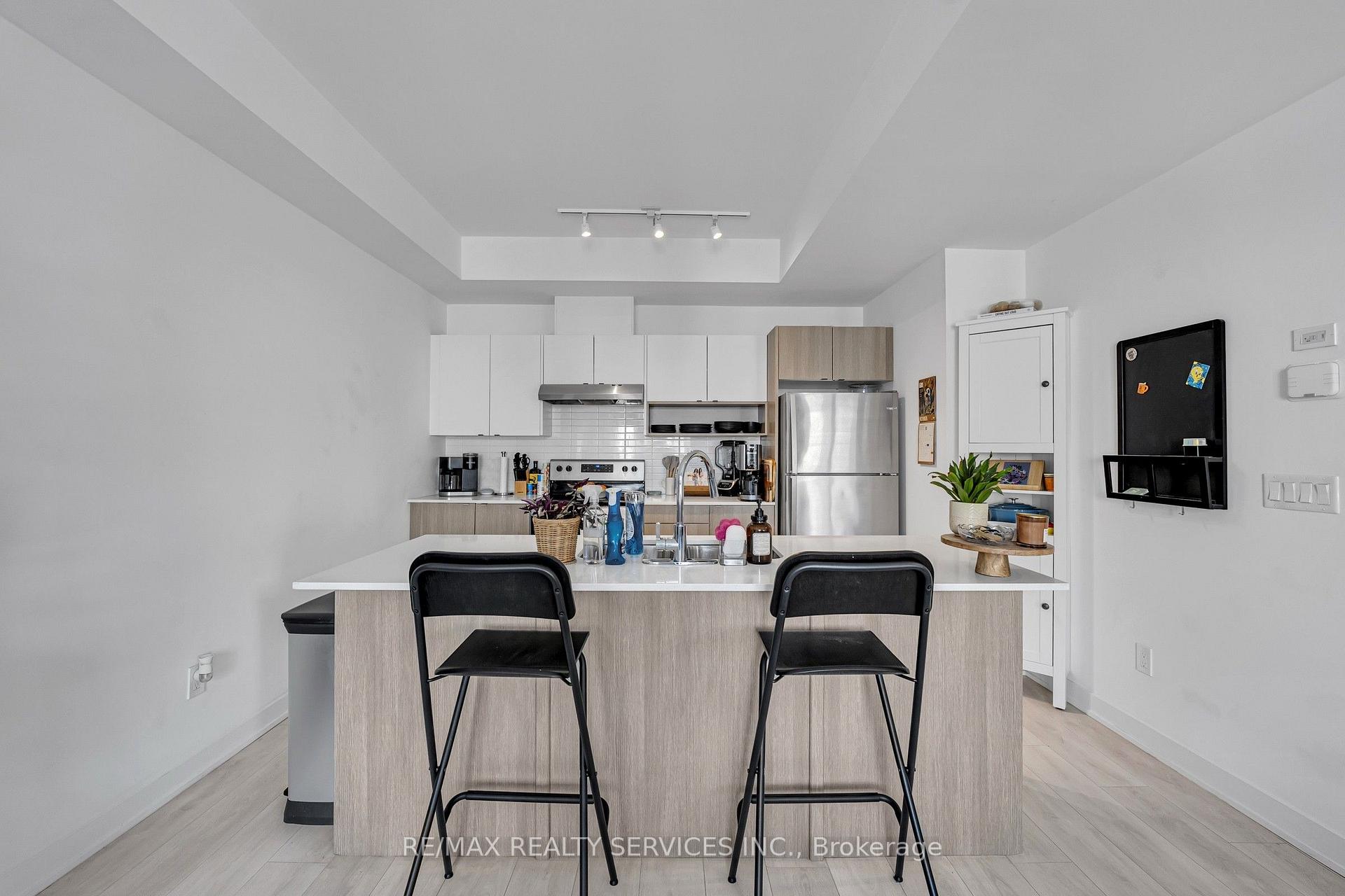 Photo 15 of Unit 35, 1121 Cooke Boulevard, Burlington, LaSalle — HOMEH