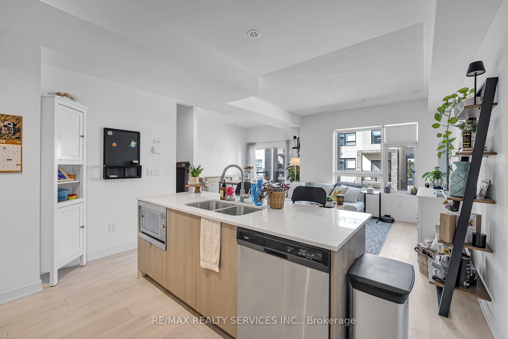 Photo 17 of Unit 35, 1121 Cooke Boulevard, Burlington, LaSalle — HOMEH