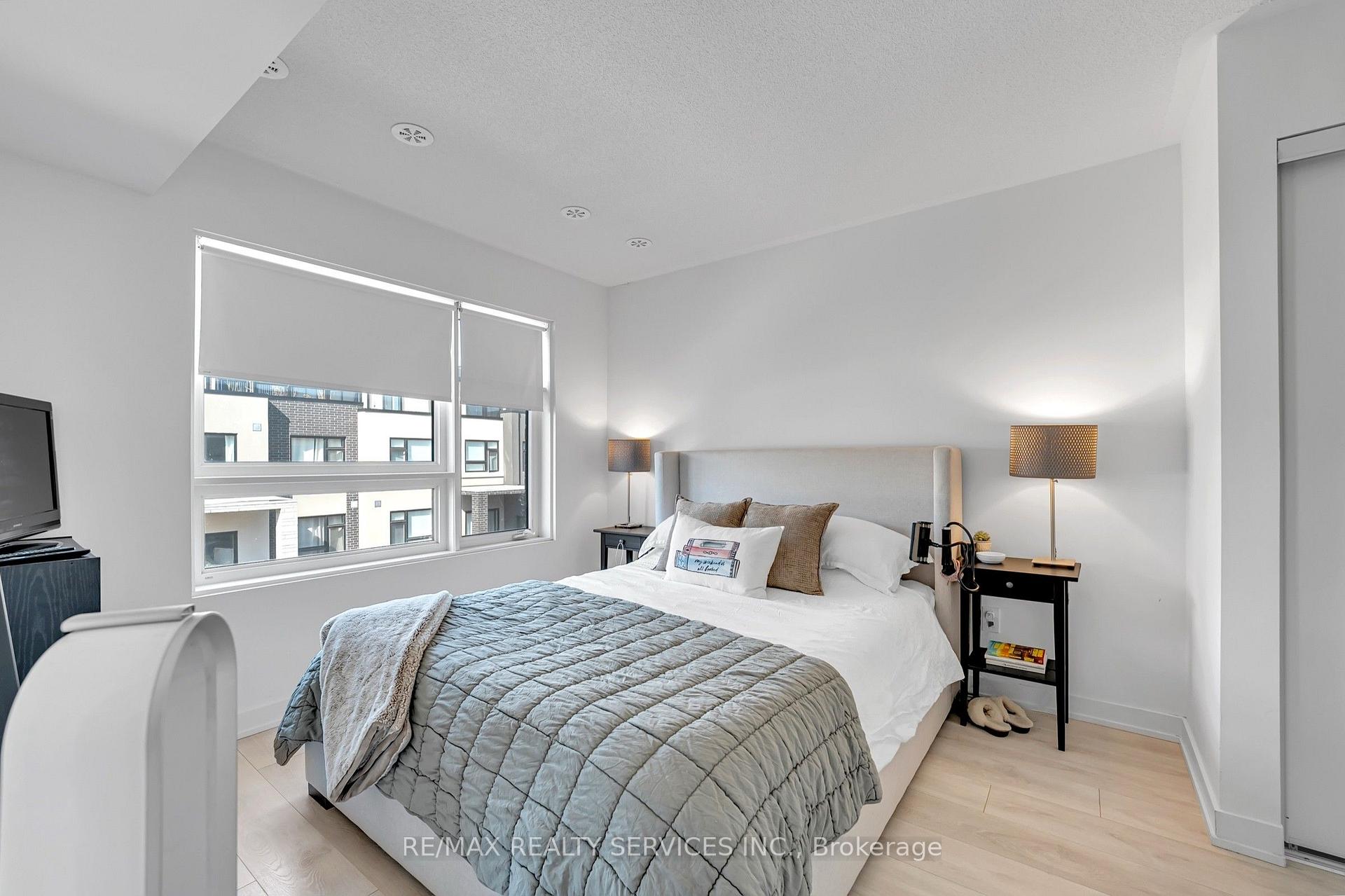Photo 23 of Unit 35, 1121 Cooke Boulevard, Burlington, LaSalle — HOMEH