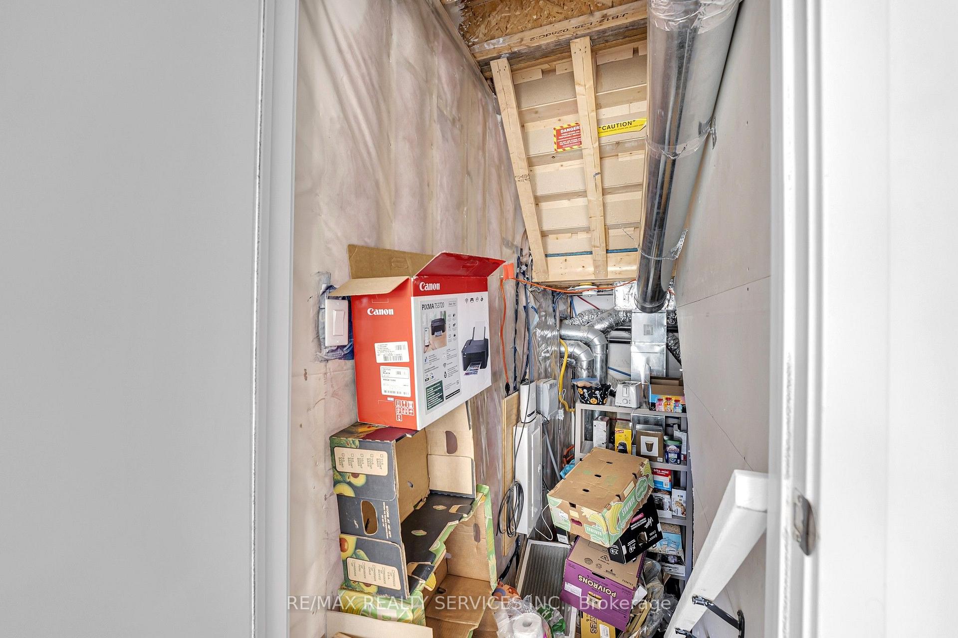 Photo 36 of Unit 35, 1121 Cooke Boulevard, Burlington, LaSalle — HOMEH