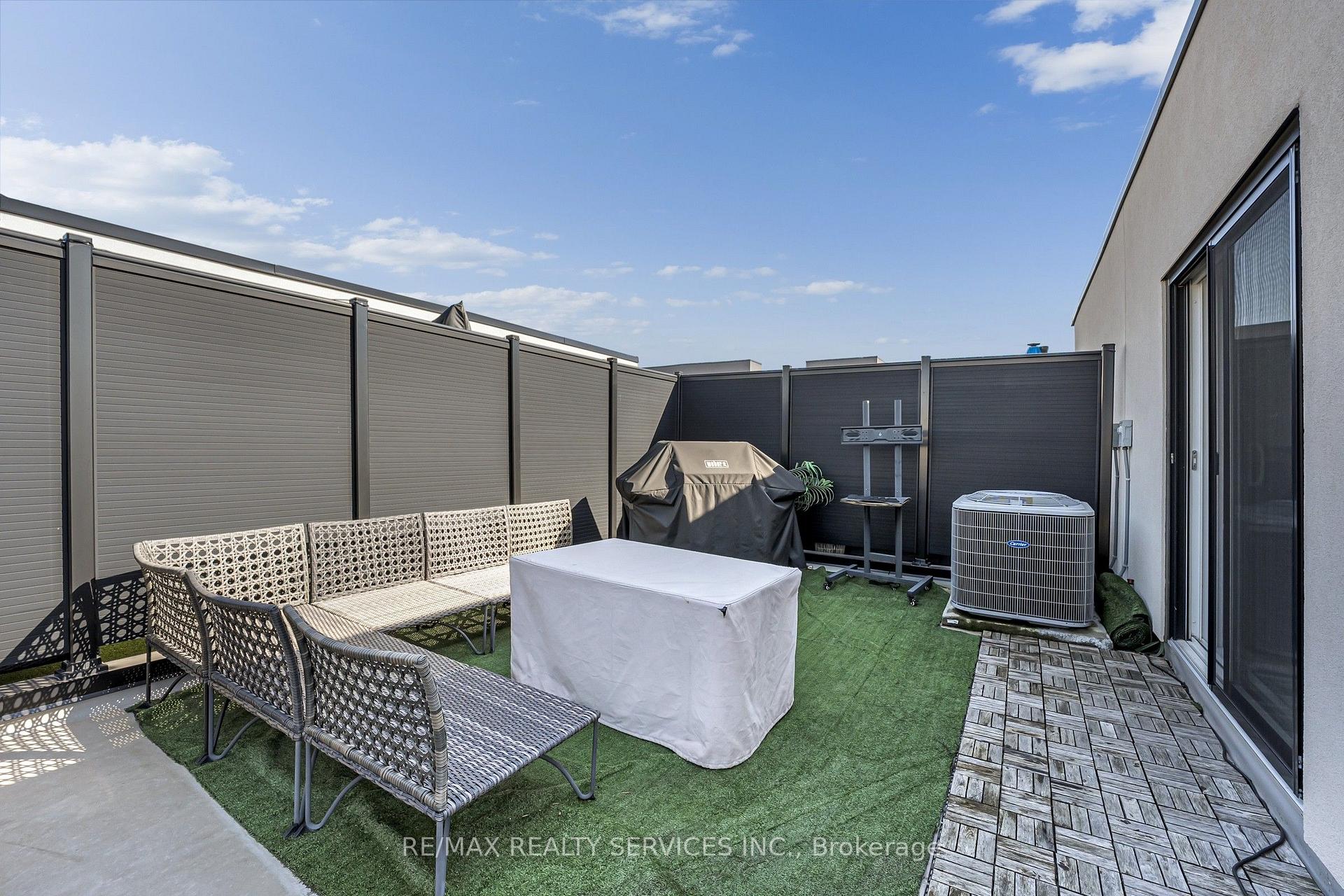 Photo 37 of Unit 35, 1121 Cooke Boulevard, Burlington, LaSalle — HOMEH