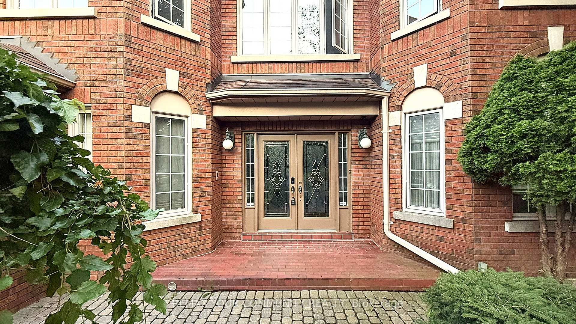 Photo 2 of 7 Crescentview Road, Richmond Hill, Bayview Hill — HOMEH