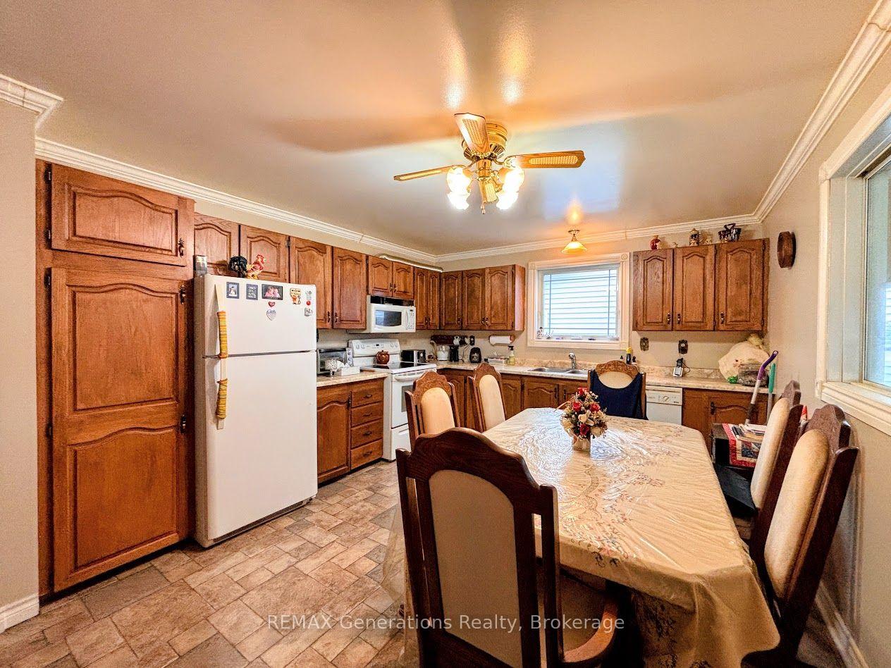 Photo 2 of 22 Moose Drive, Manitouwadge, TB-73 — HOMEH