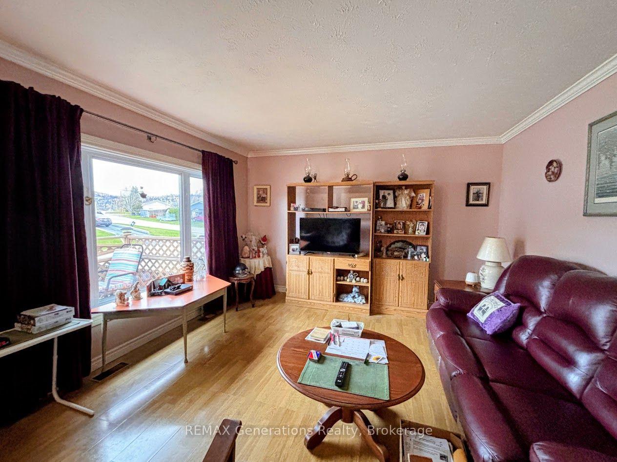 Photo 6 of 22 Moose Drive, Manitouwadge, TB-73 — HOMEH