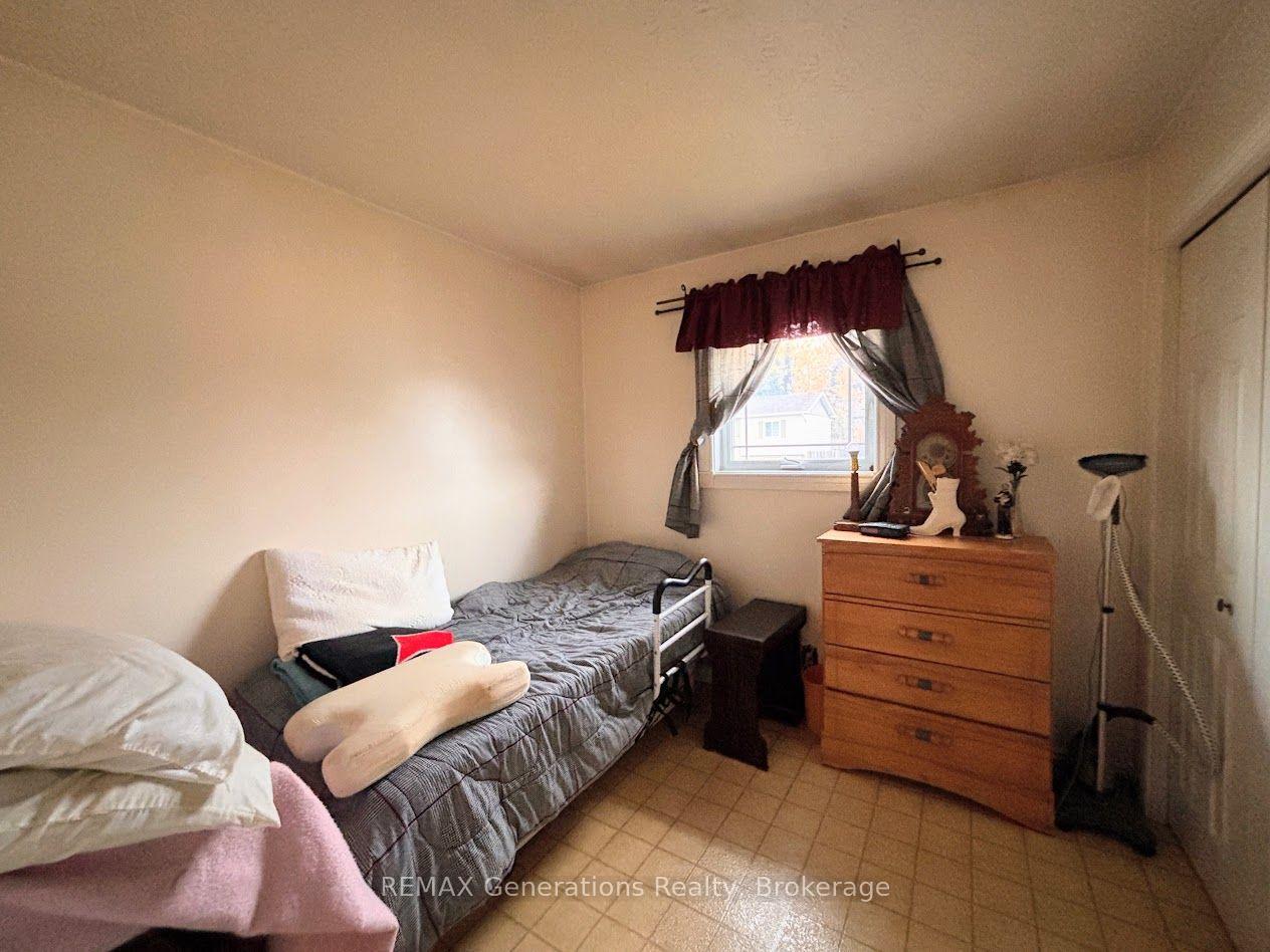 Photo 12 of 22 Moose Drive, Manitouwadge, TB-73 — HOMEH