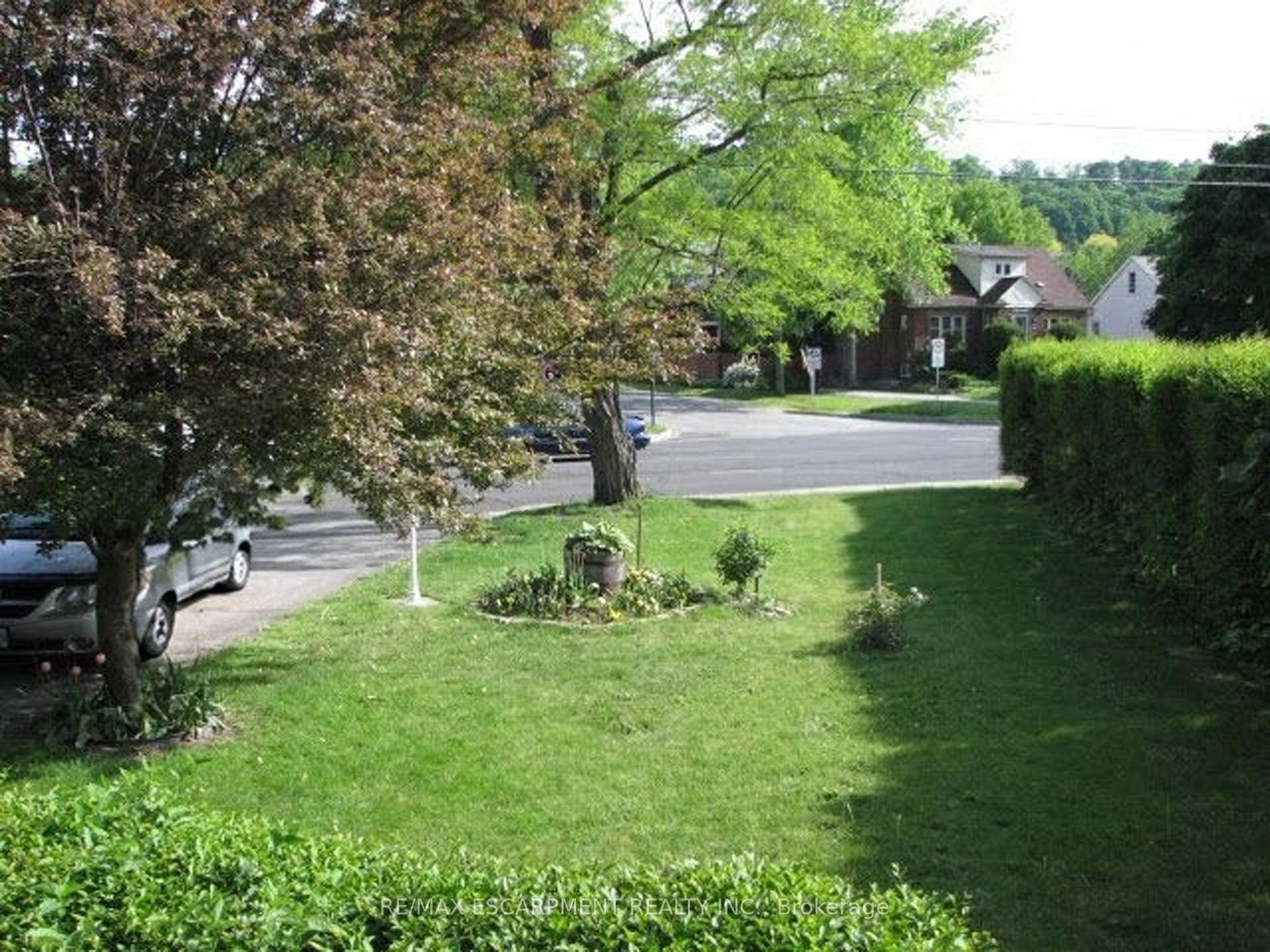 Photo 2 of 115 King Street E, Hamilton, Stoney Creek — HOMEH
