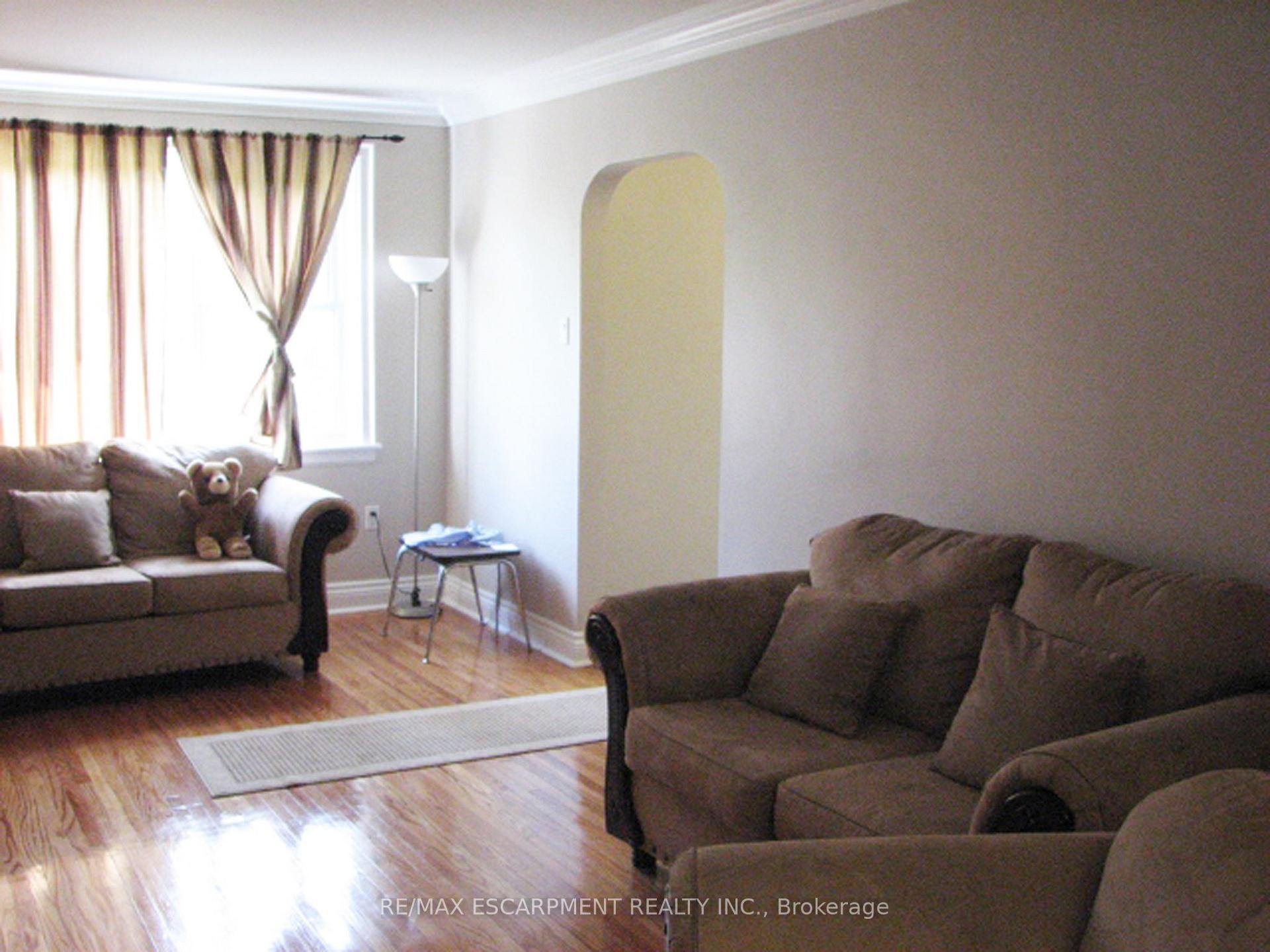 Photo 4 of 115 King Street E, Hamilton, Stoney Creek — HOMEH