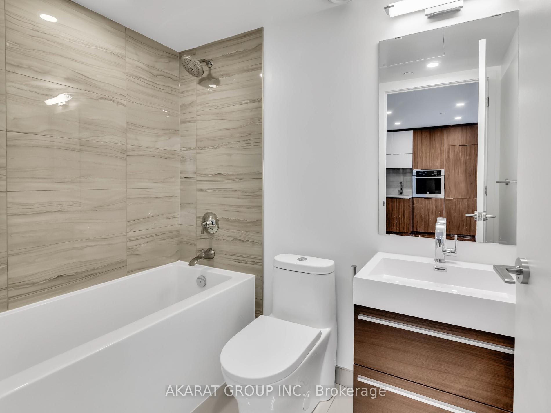 Photo 10 of Unit 2706, 39 Roehampton Avenue, Toronto, Mount Pleasant West — HOMEH