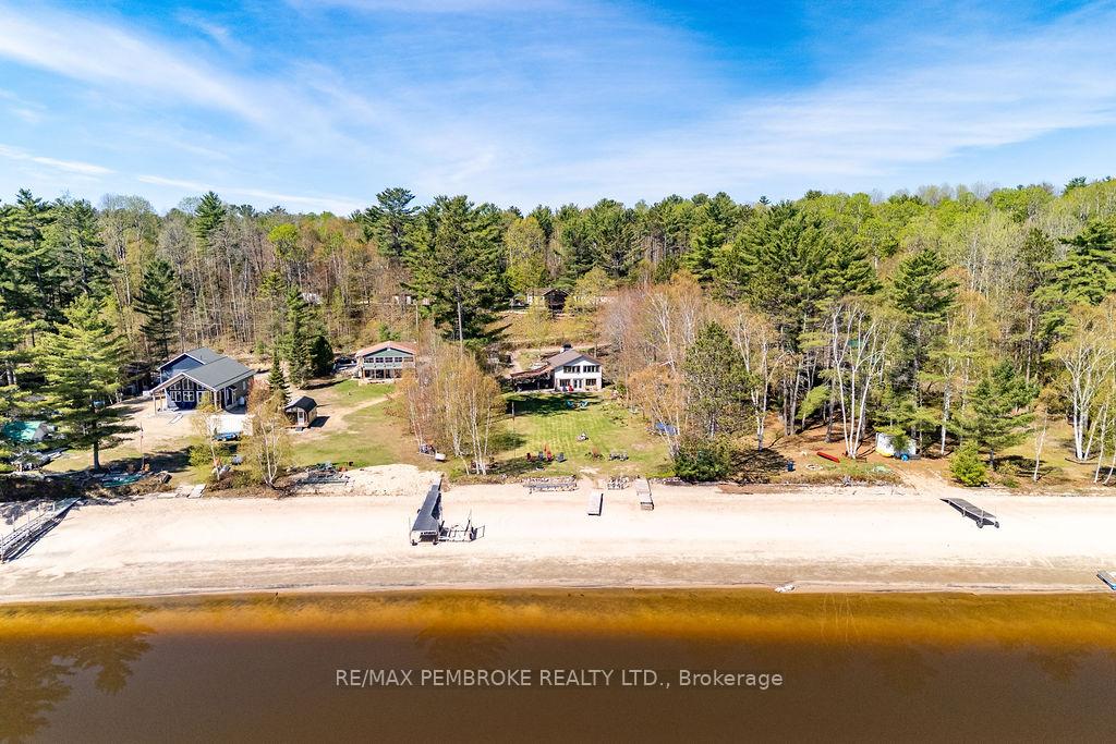 Photo of 634 Goldfinch Way