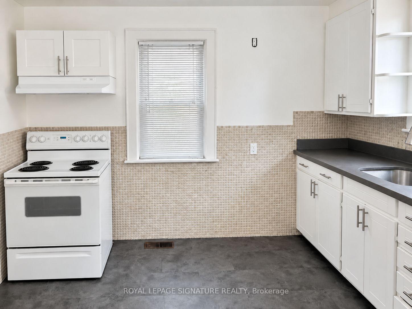 Photo 13 of Unit Upper, 132 Bridgeport Road E, Waterloo — HOMEH