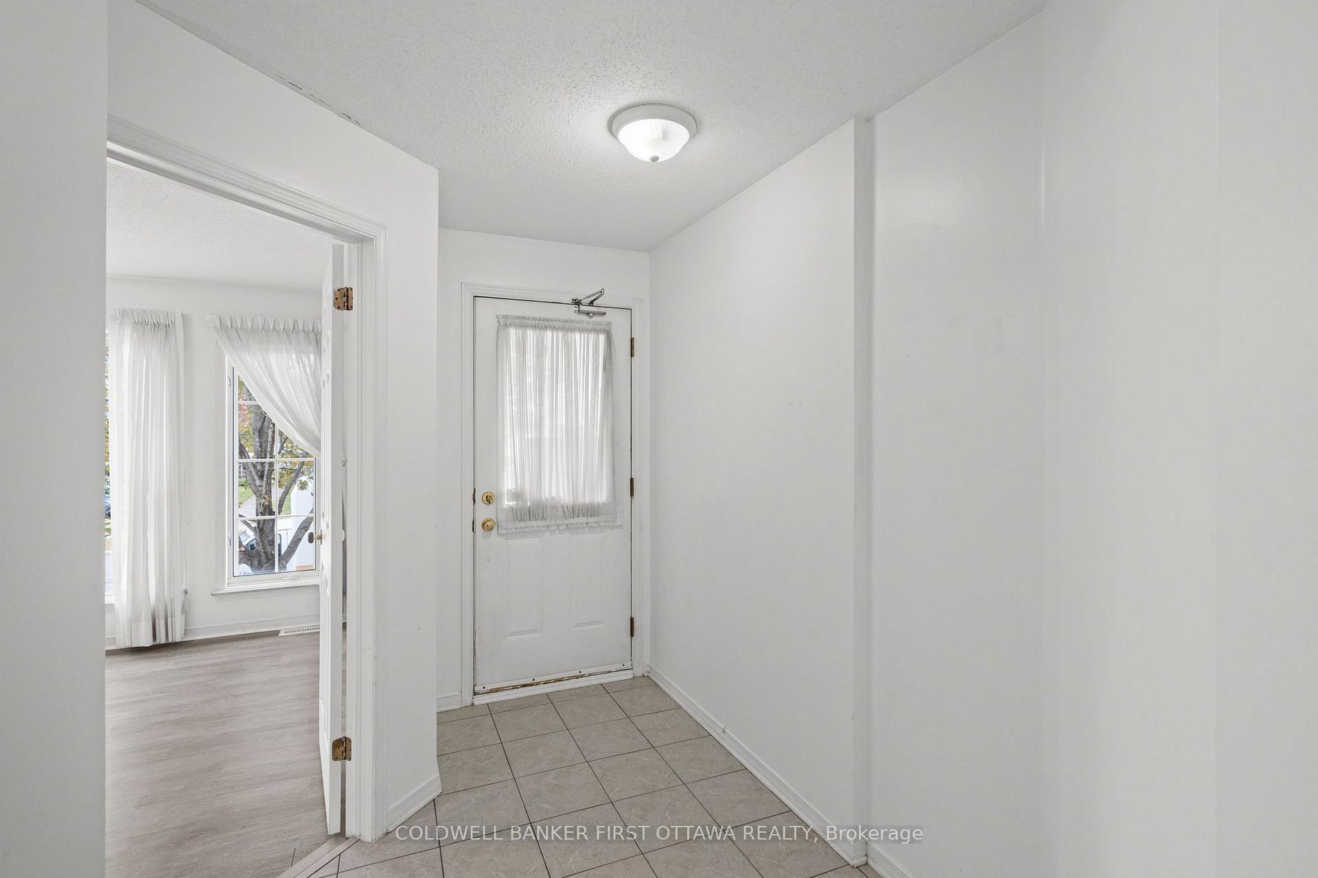 Photo 5 of 4478 Harper Avenue, Ottawa, Carson Grove — HOMEH