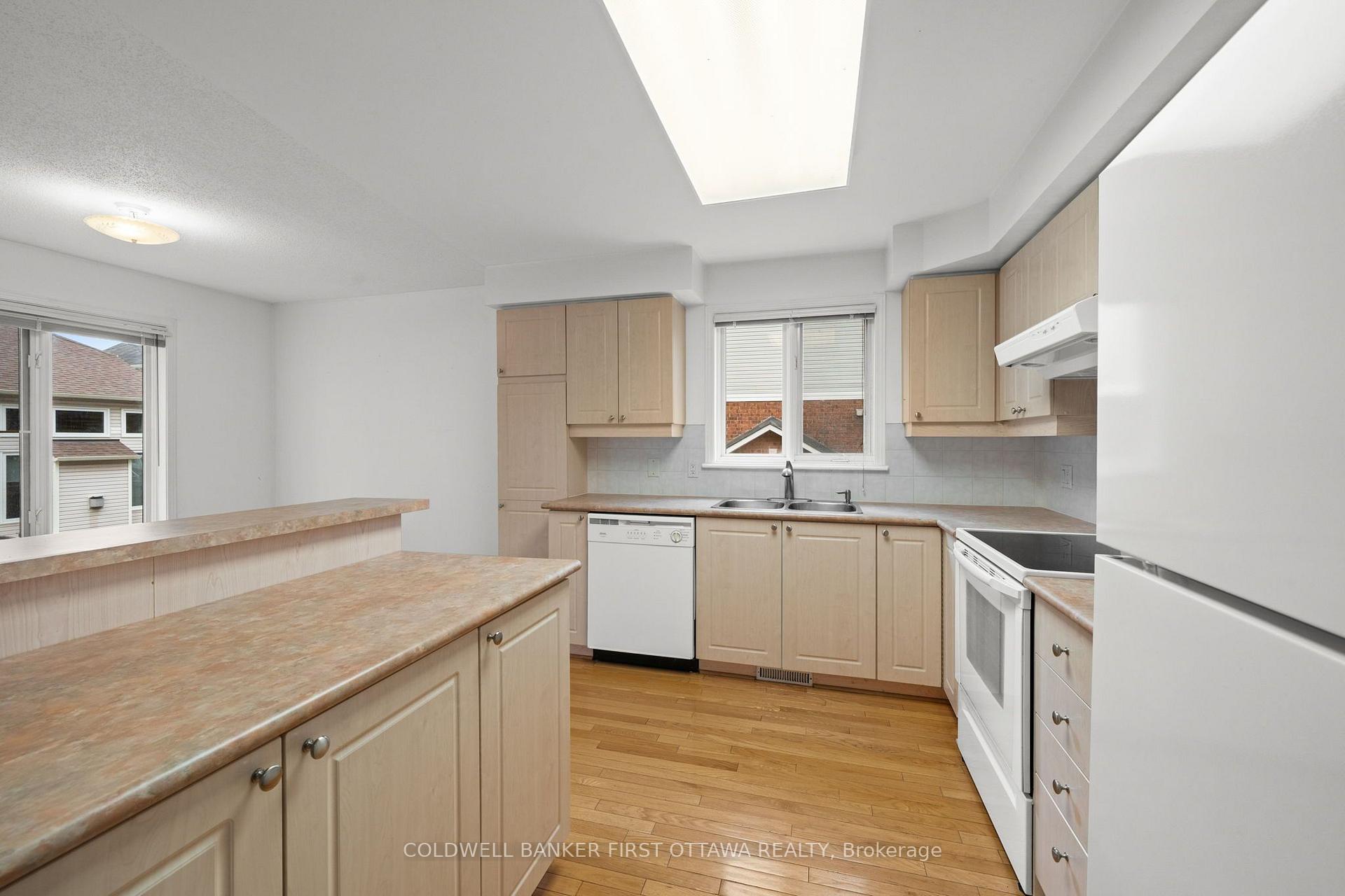Photo 10 of 4478 Harper Avenue, Ottawa, Carson Grove — HOMEH