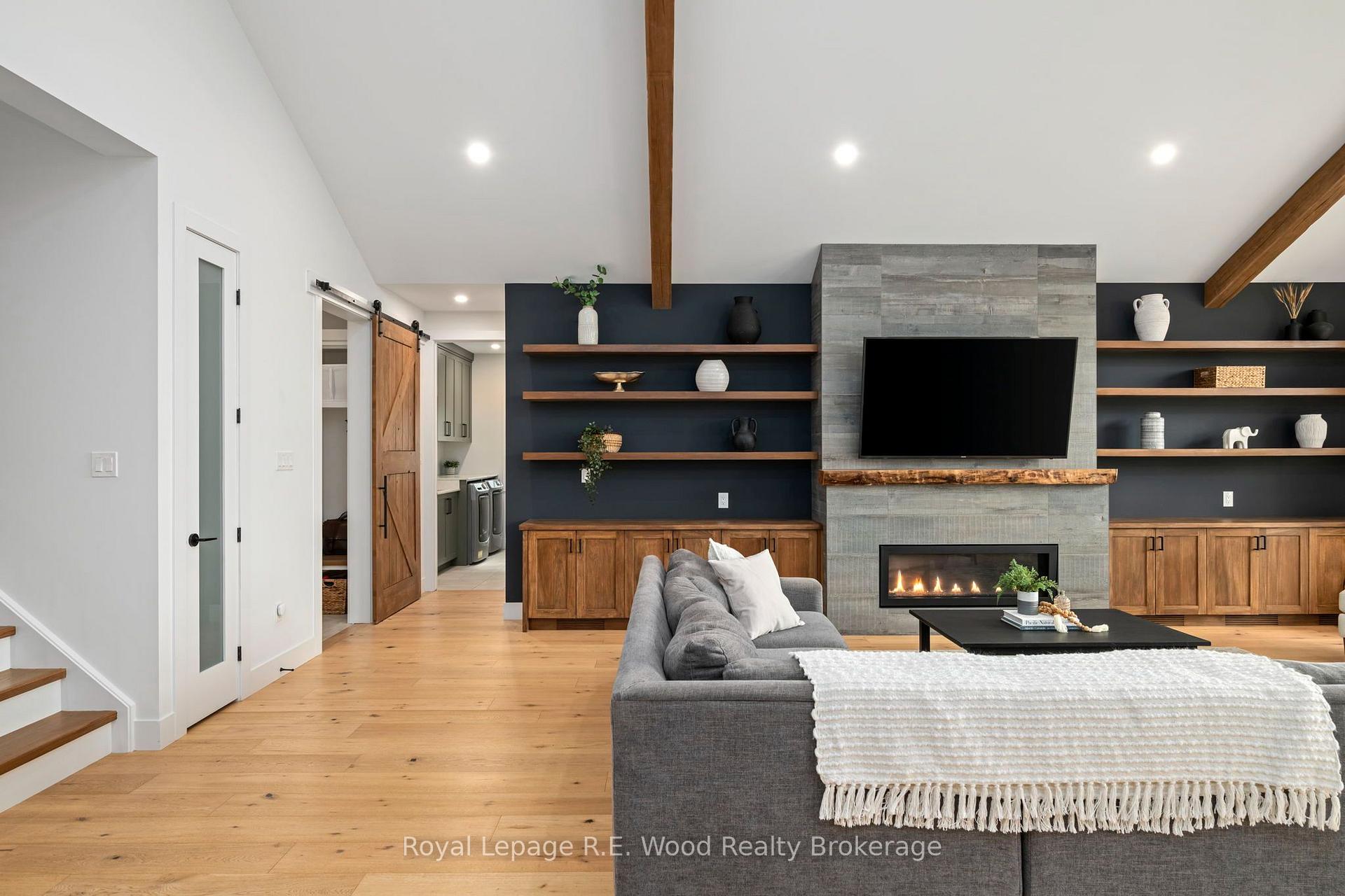 Photo 11 of 19 Royal Dornoch Drive, St. Thomas — HOMEH