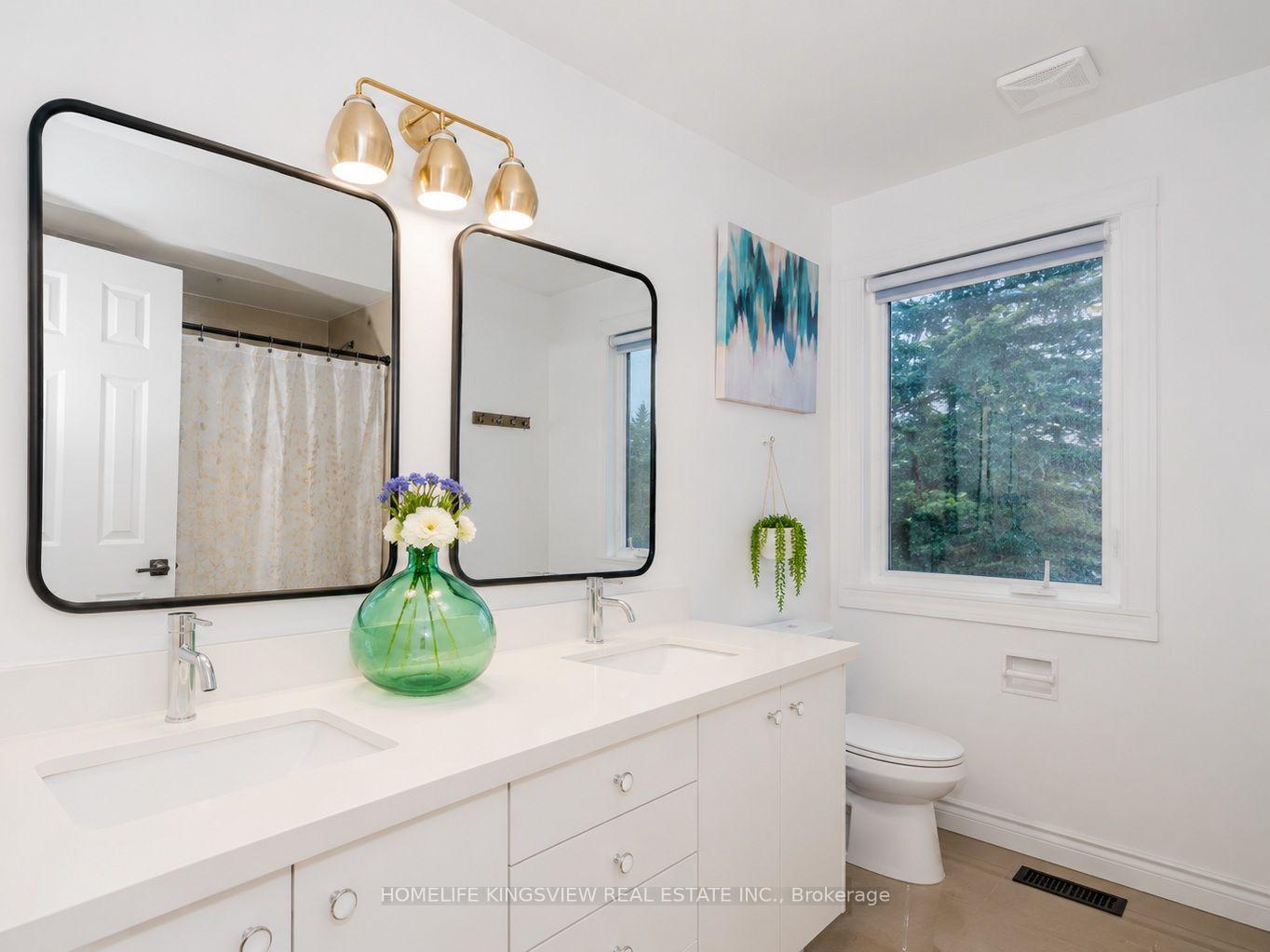 Photo 3 of 2147 Fifth Line W, Mississauga, Sheridan — HOMEH