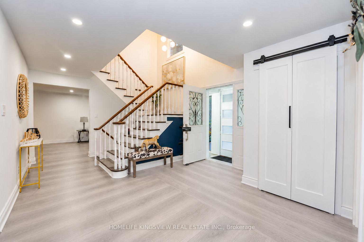 Photo 14 of 2147 Fifth Line W, Mississauga, Sheridan — HOMEH