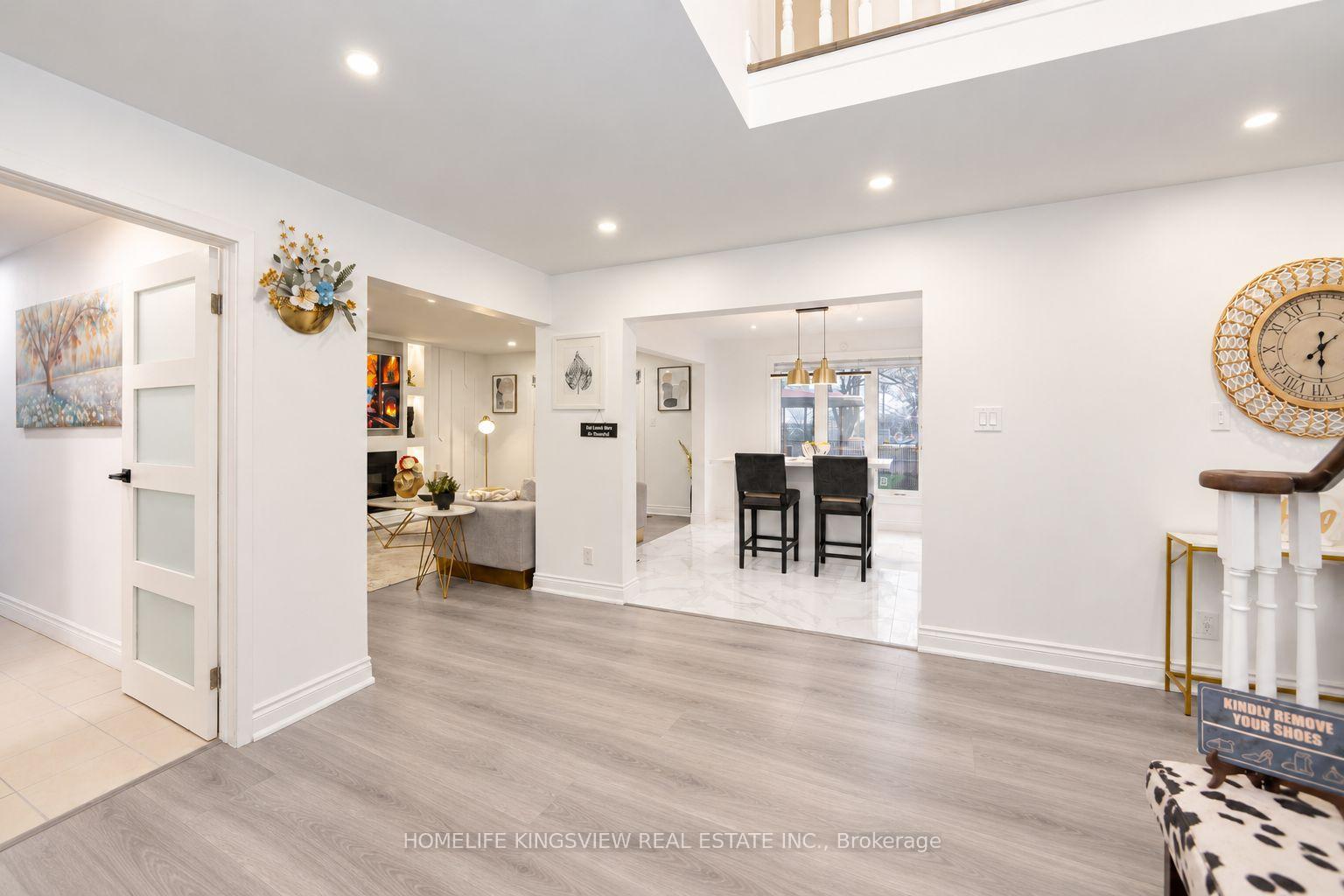 Photo 16 of 2147 Fifth Line W, Mississauga, Sheridan — HOMEH